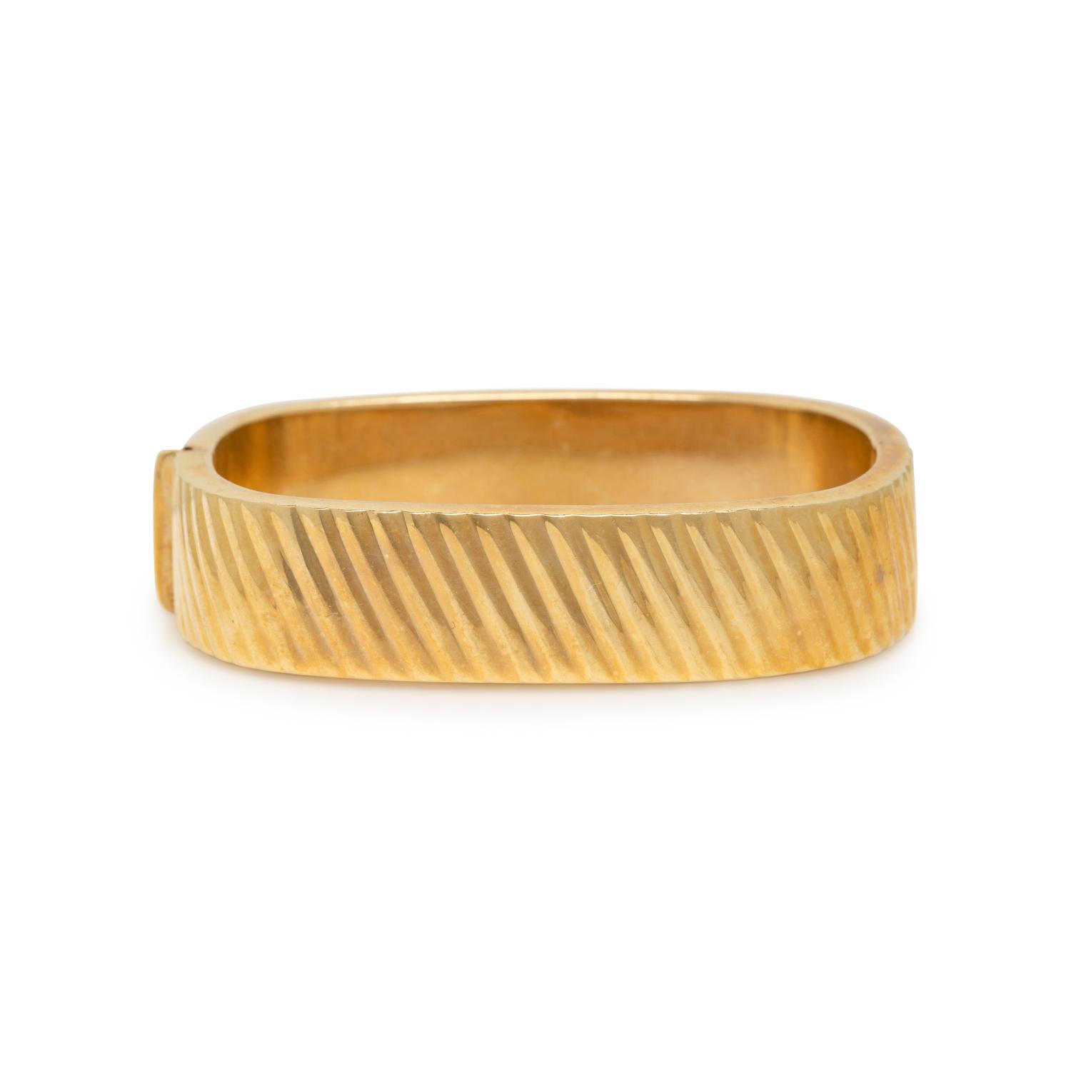 YELLOW GOLD BANGLE BRACELET
