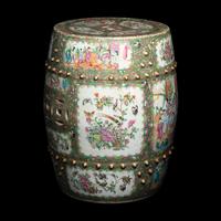 A Chinese Export Rose Medallion Porcelain Garden Stool, Late Qing Dynasty 清晚期 廣彩人物圖鼓凳
