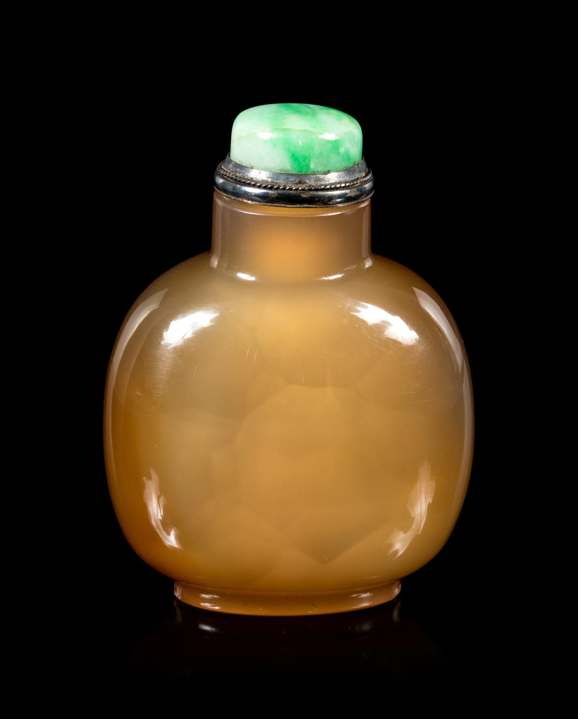 A Carved Agate Snuff Bottle