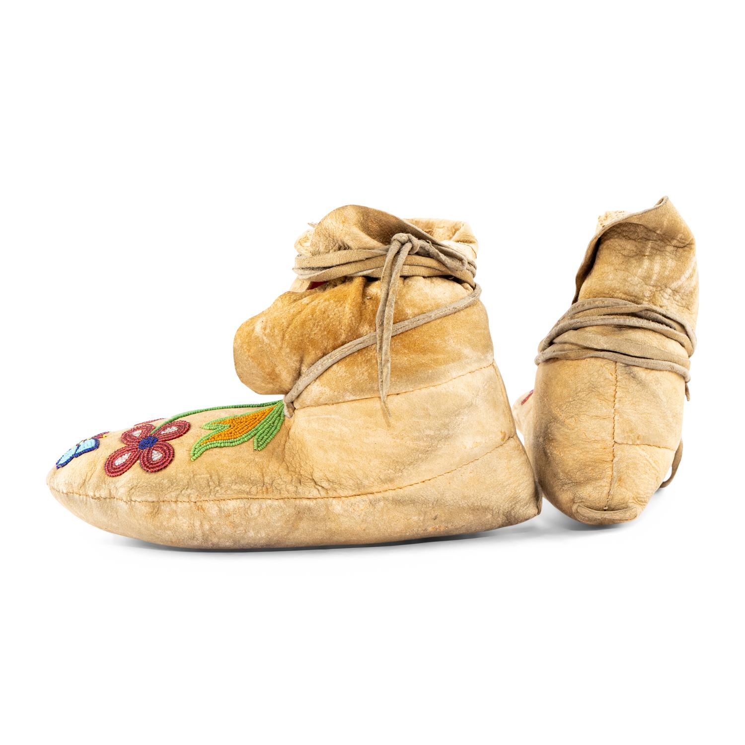 Plateau Beaded Hide Soft-Soled Moccasins