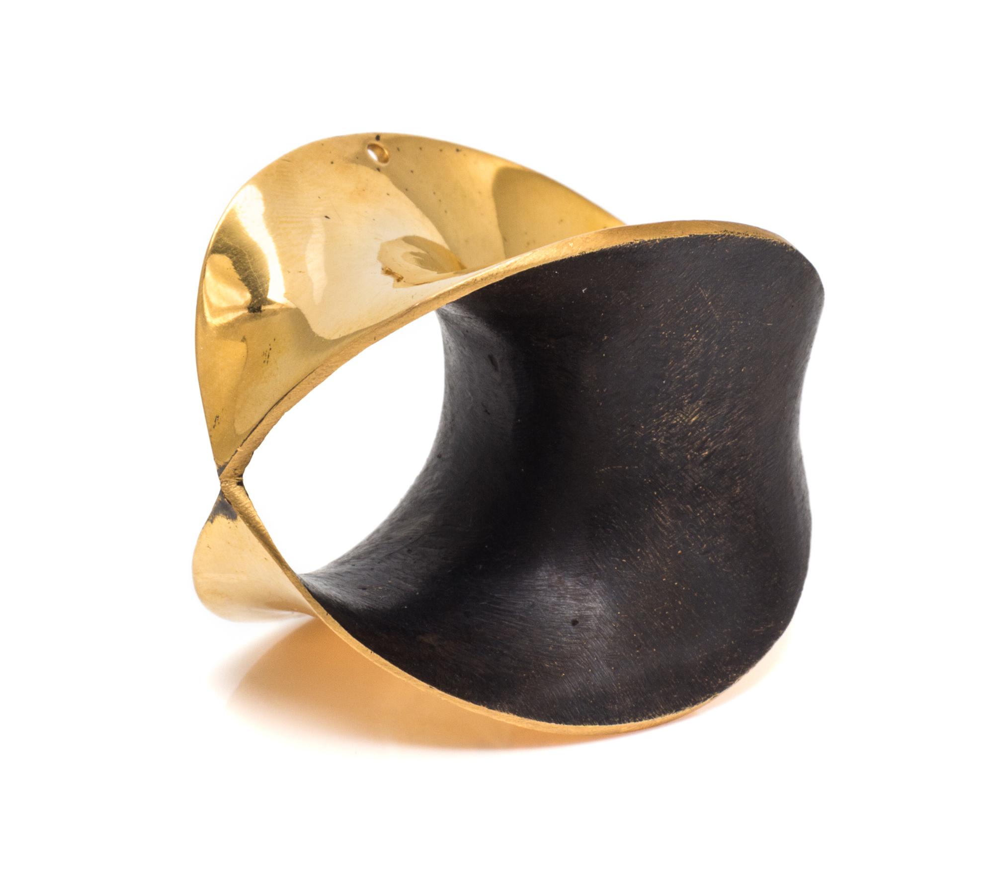 A Yellow Gold Sculptural Pendant, 25.60 dwts.