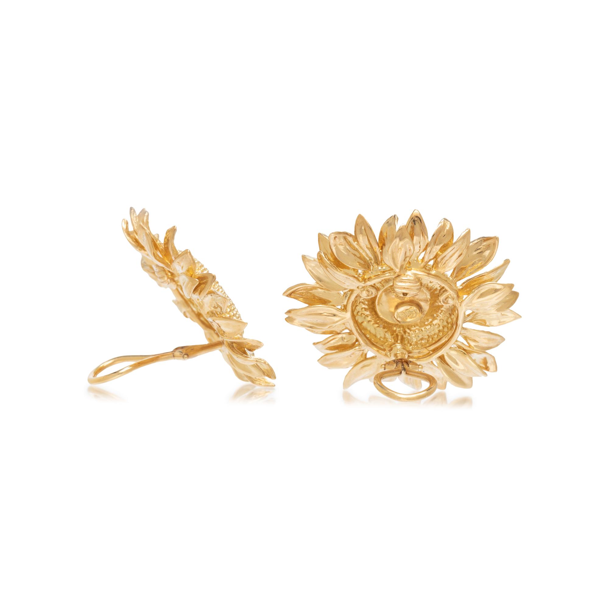 ASPREY, YELLOW GOLD 'SUNFLOWER' EARCLIPS