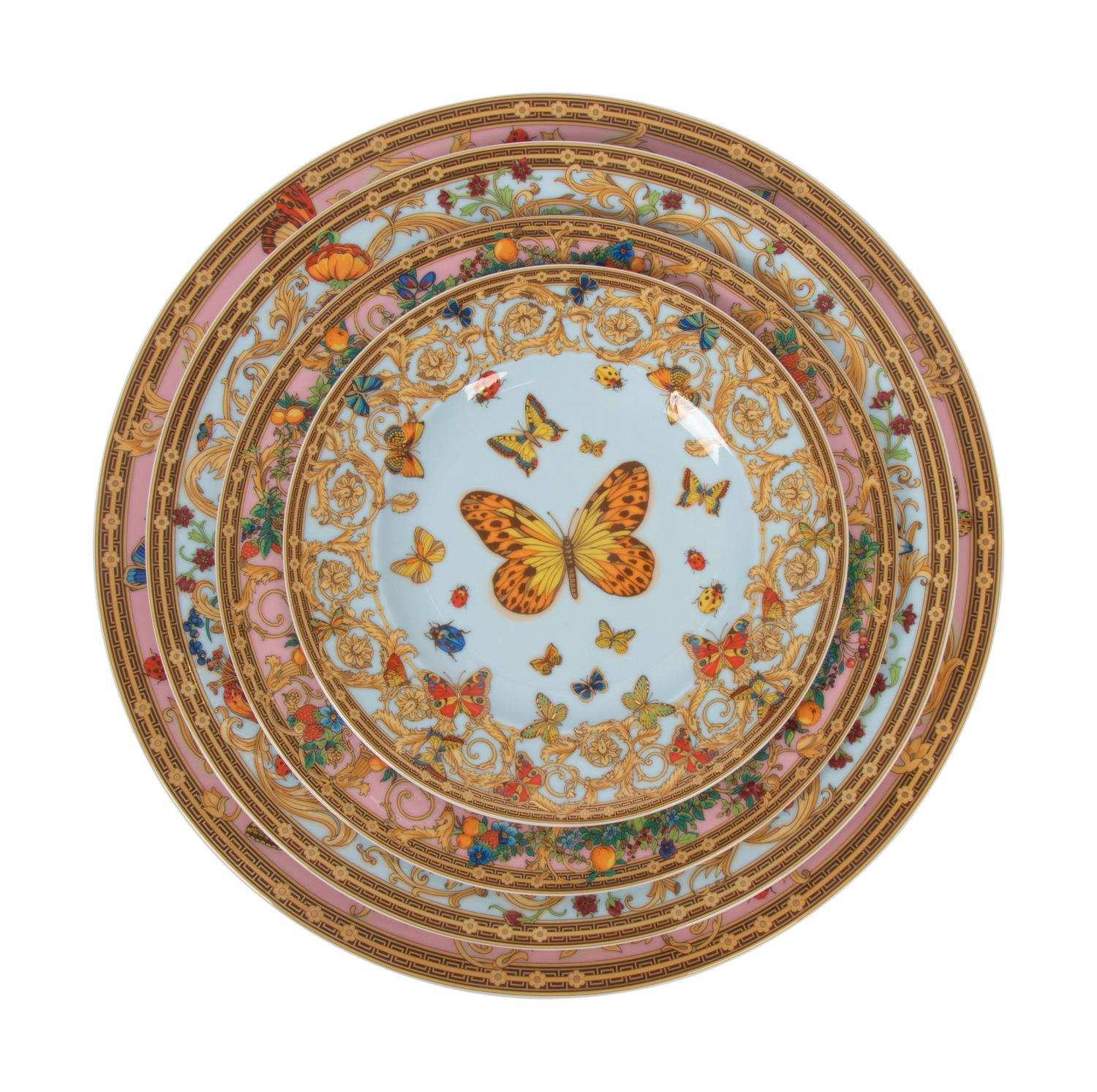 A Versace Le Jardin Porcelain Dinner Service