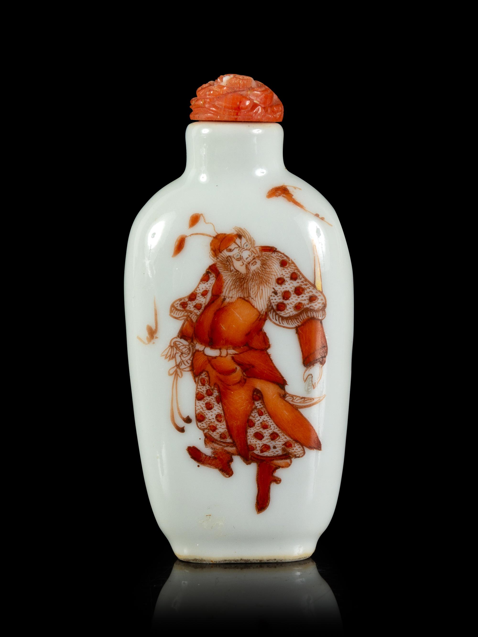 An Iron Red Porcelain Snuff Bottle