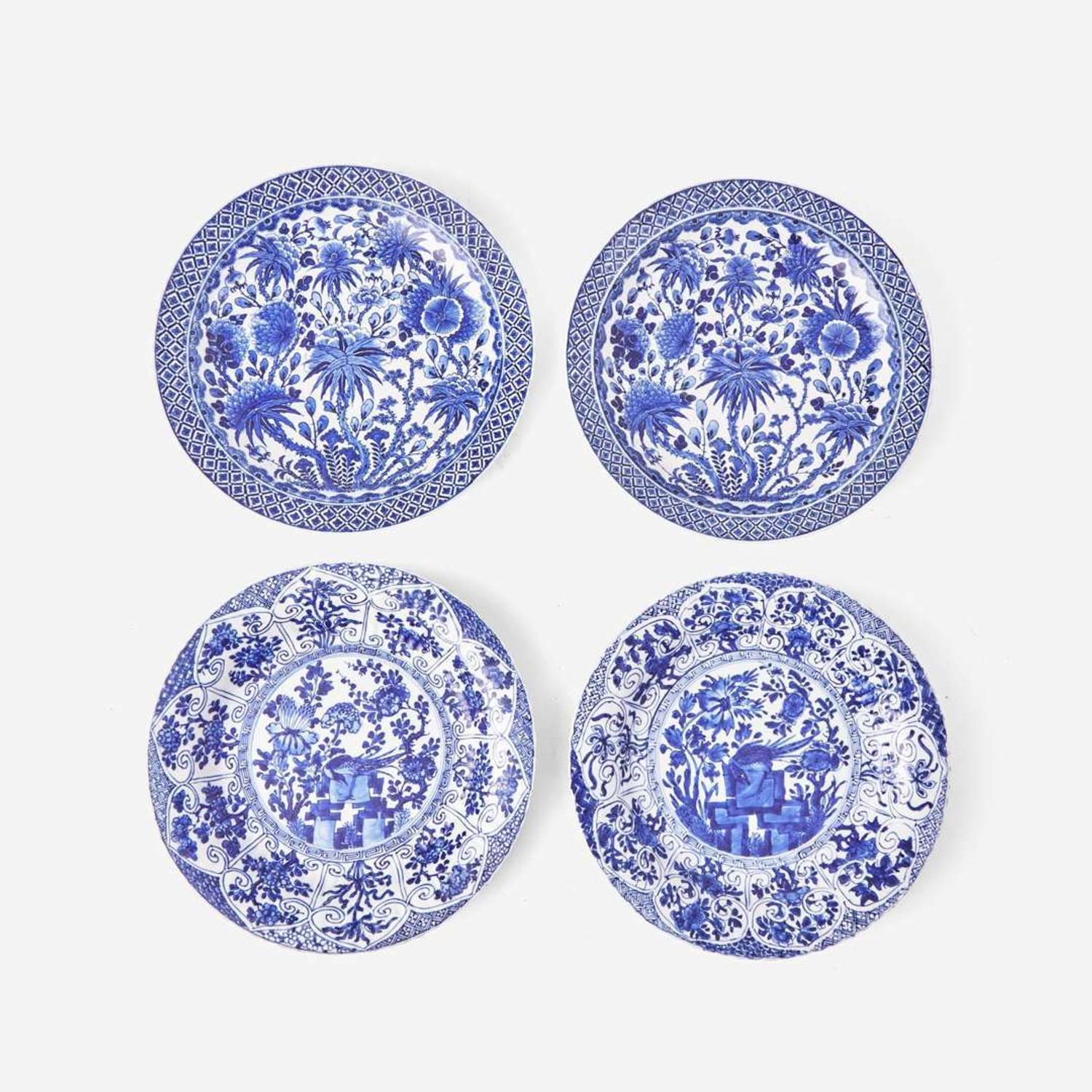 Four assorted Chinese export blue and white porcelain dishes 外銷瓷青花瓷盤一組四件 Kangxi period and later ? ?? ???
