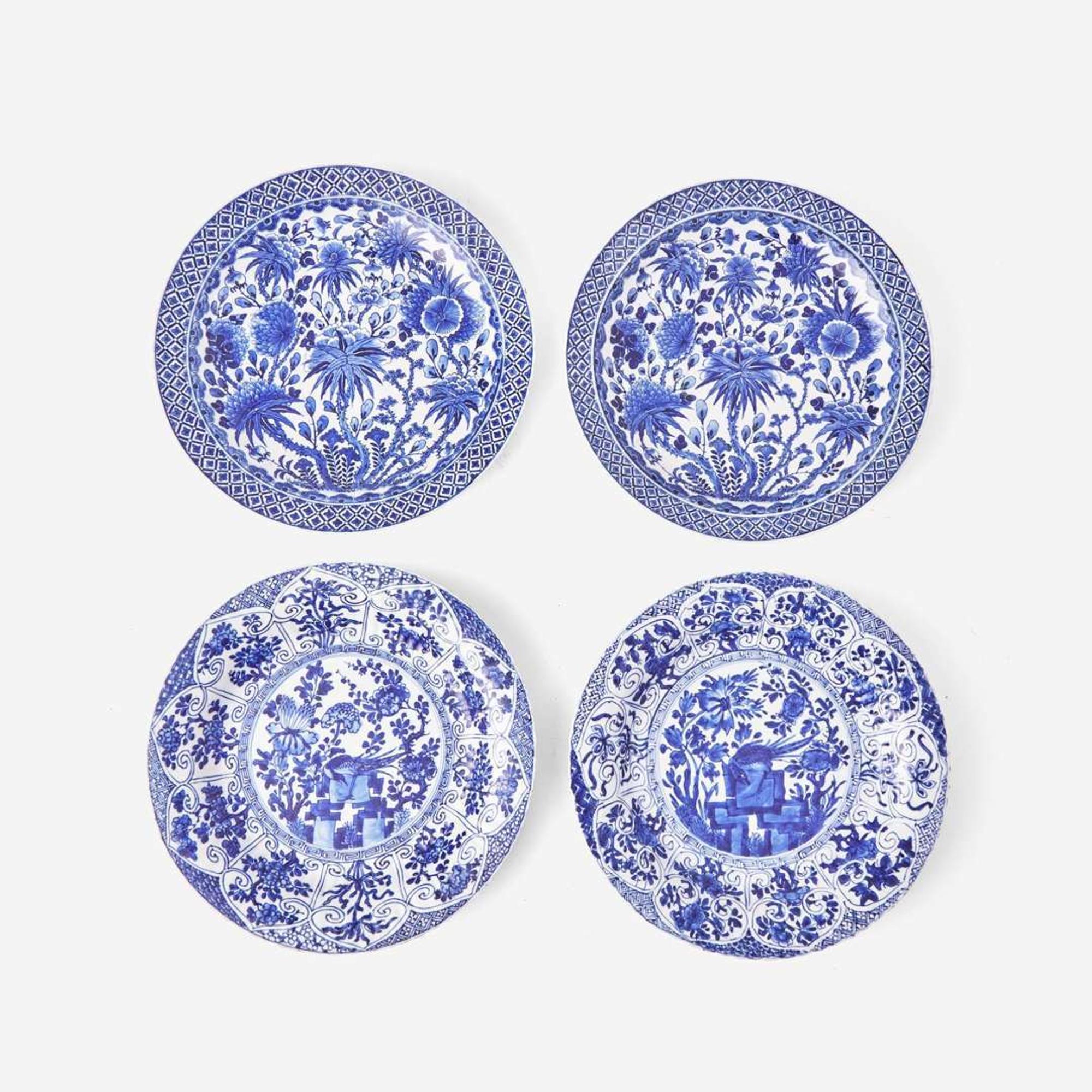 Four assorted Chinese export blue and white porcelain dishes 外銷瓷青花瓷盤一組四件 Kangxi period and later ? ?? ???