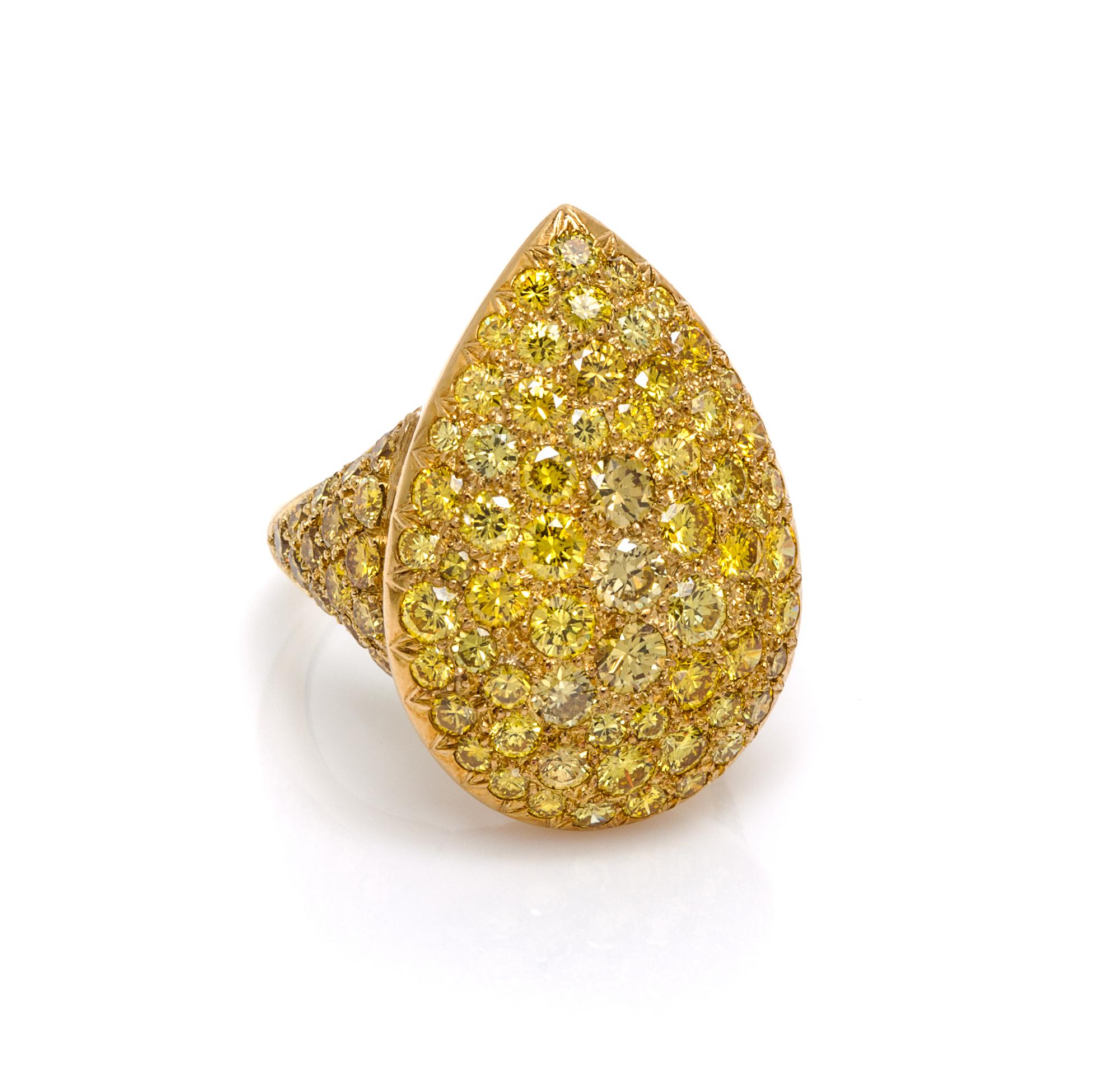 An 18 Karat Yellow Gold and Colored Diamond Ring, 8.80 dwts.