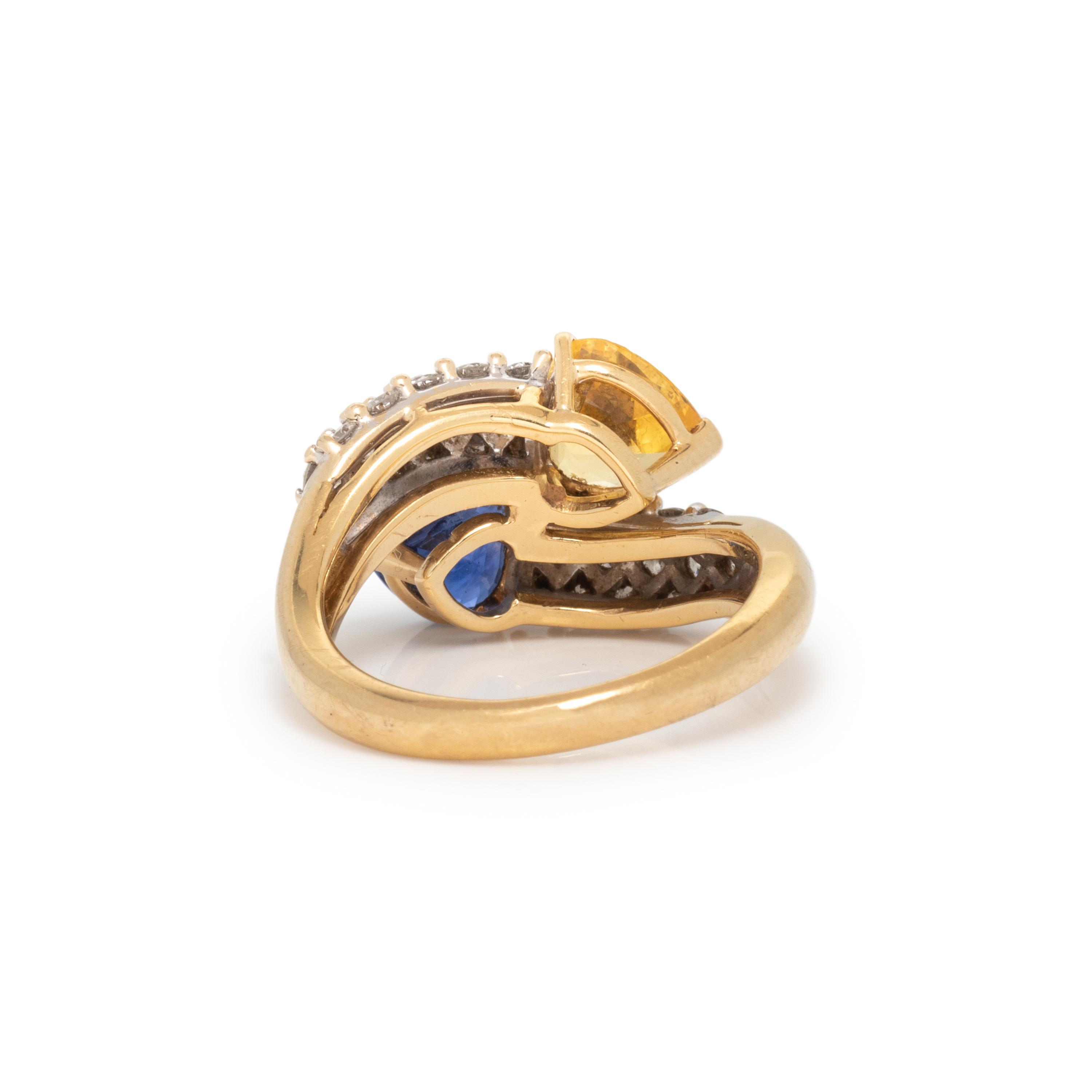 YELLOW SAPPHIRE, SAPPHIRE AND DIAMOND RING