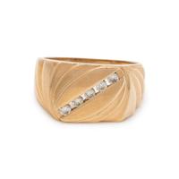 YELLOW GOLD AND DIAMOND RING