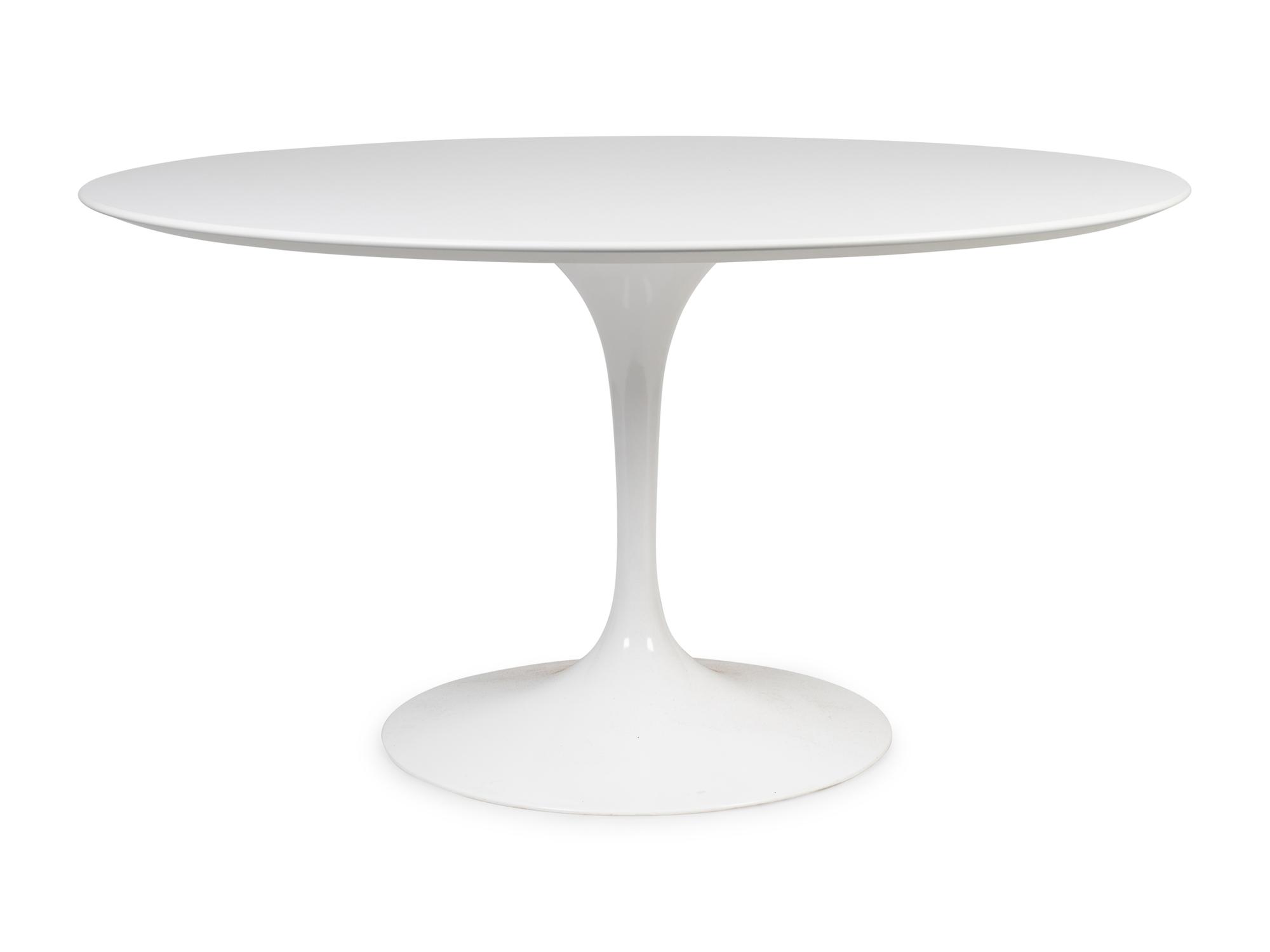 A Knoll Saarinin Tulip Dining Table — 20TH CENTURY