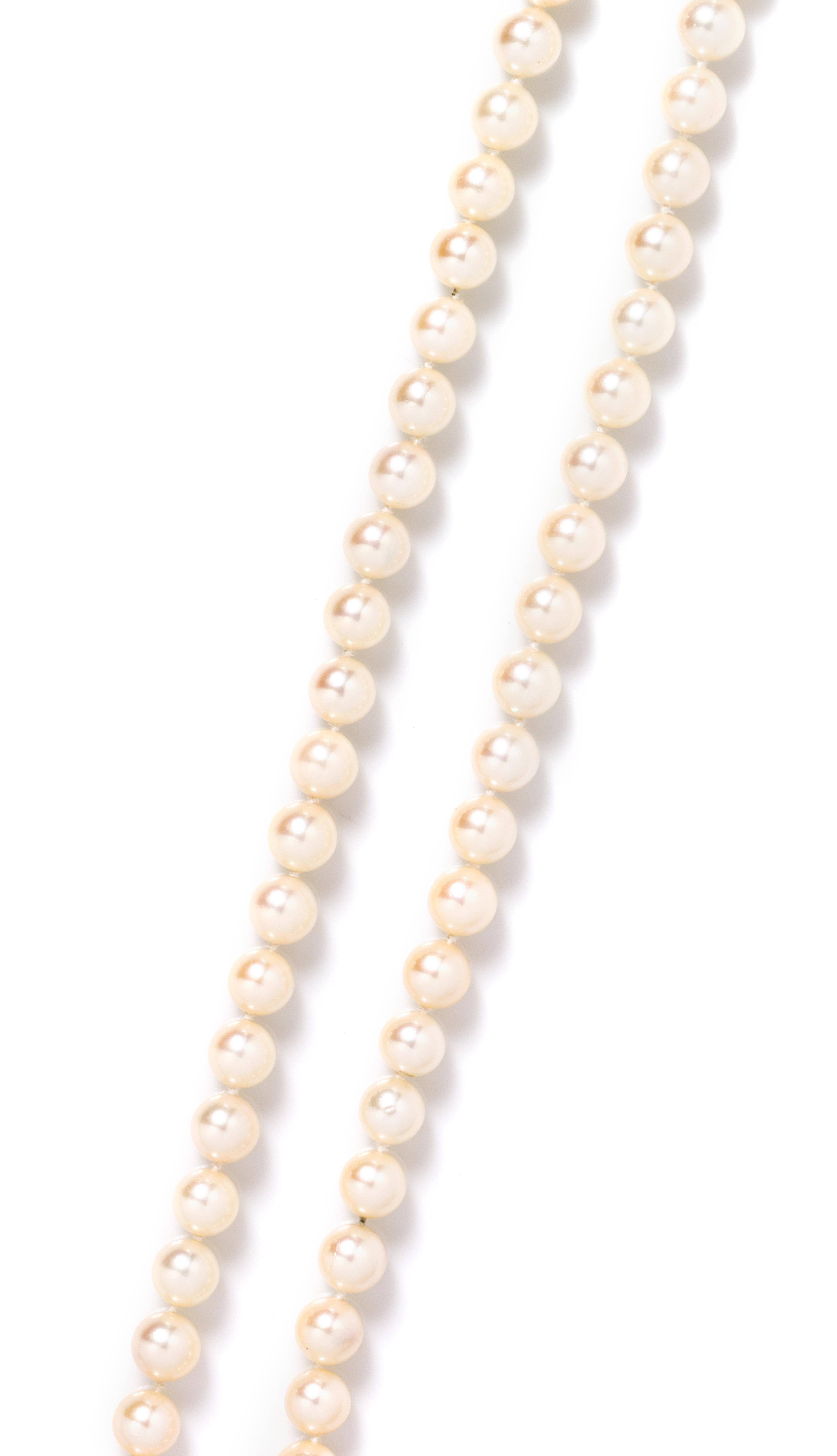 A Cultured Pearl Necklace,