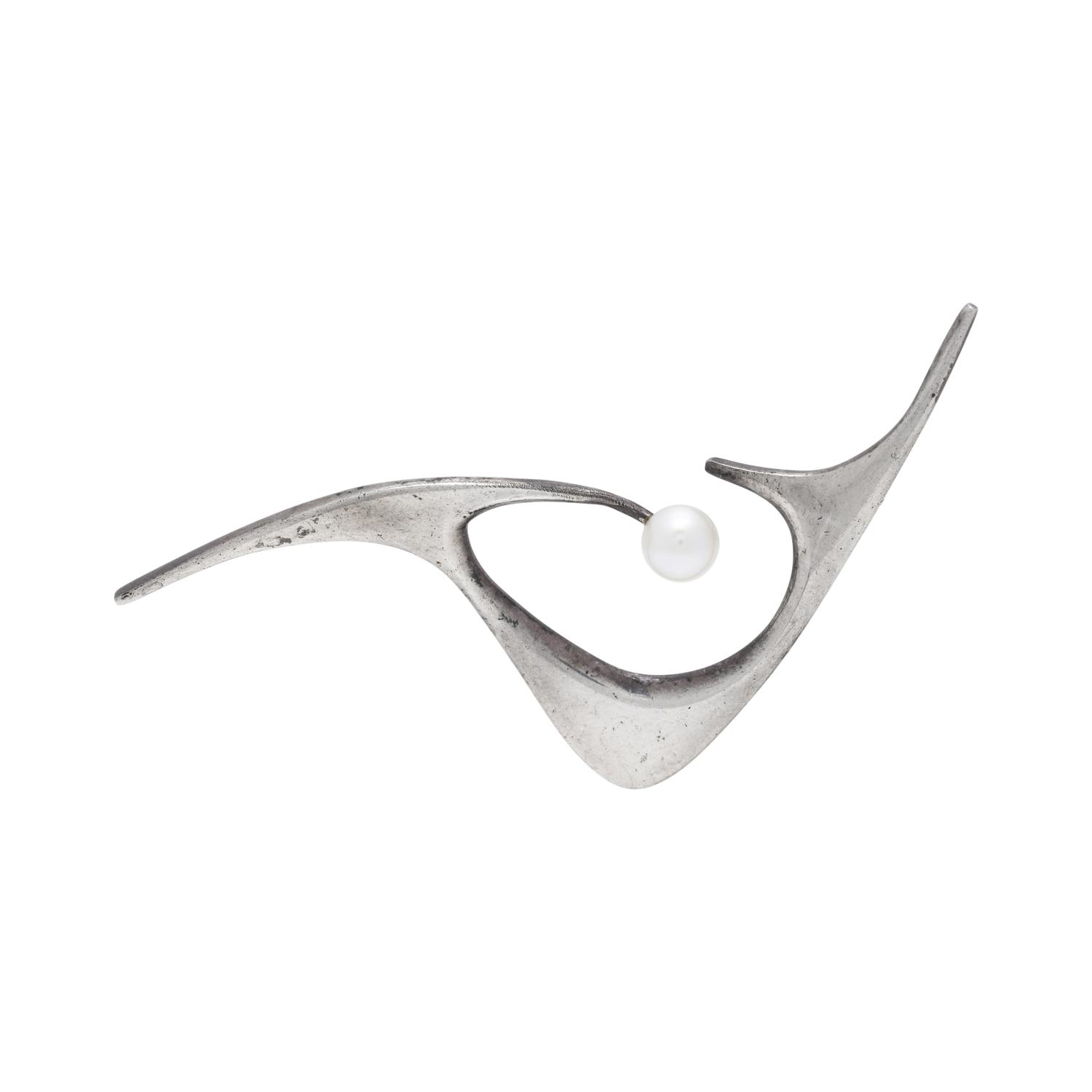 ED WIENER, MODERNIST, STERLING SILVER AND CULTURED PEARL BROOCH