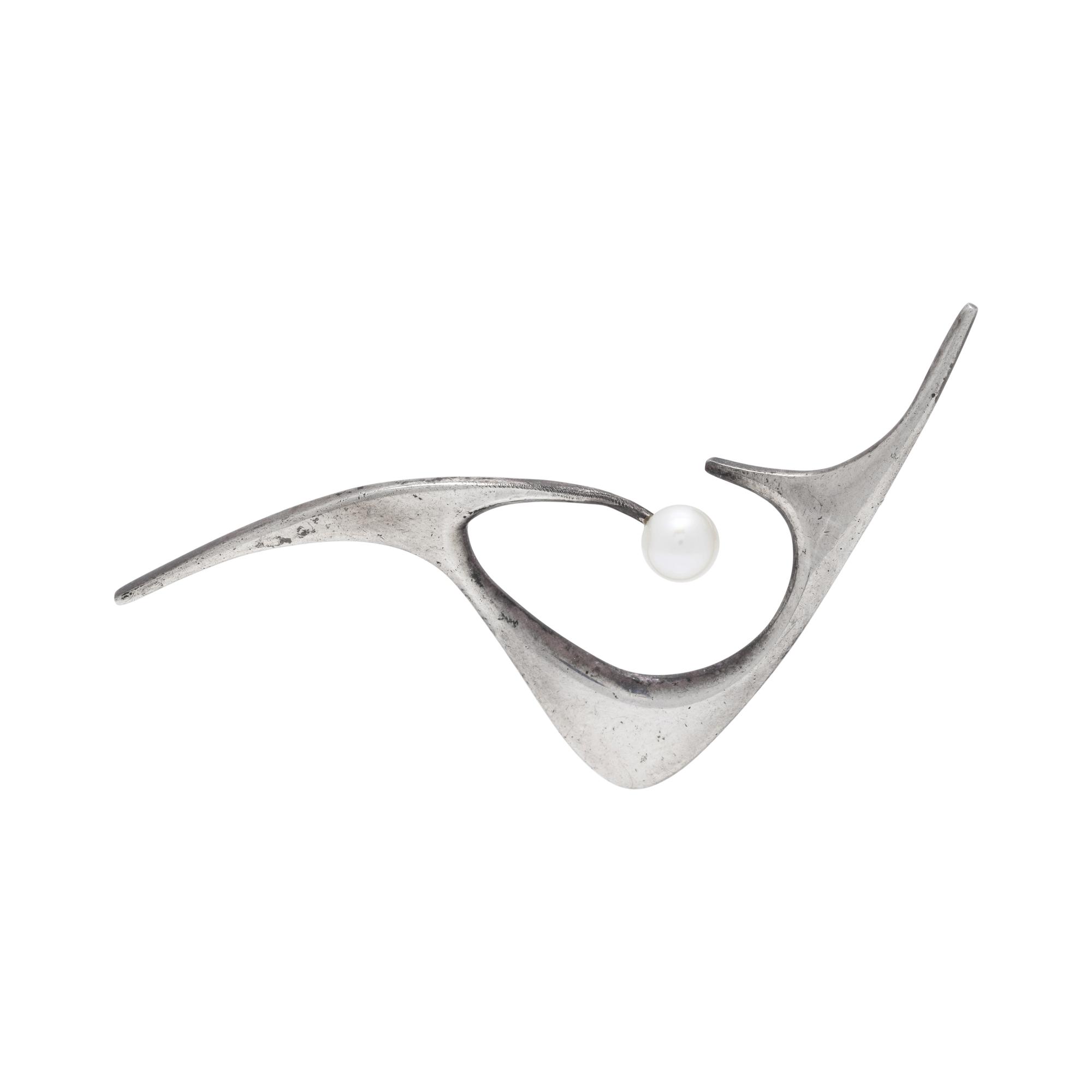 ED WIENER, MODERNIST, STERLING SILVER AND CULTURED PEARL BROOCH
