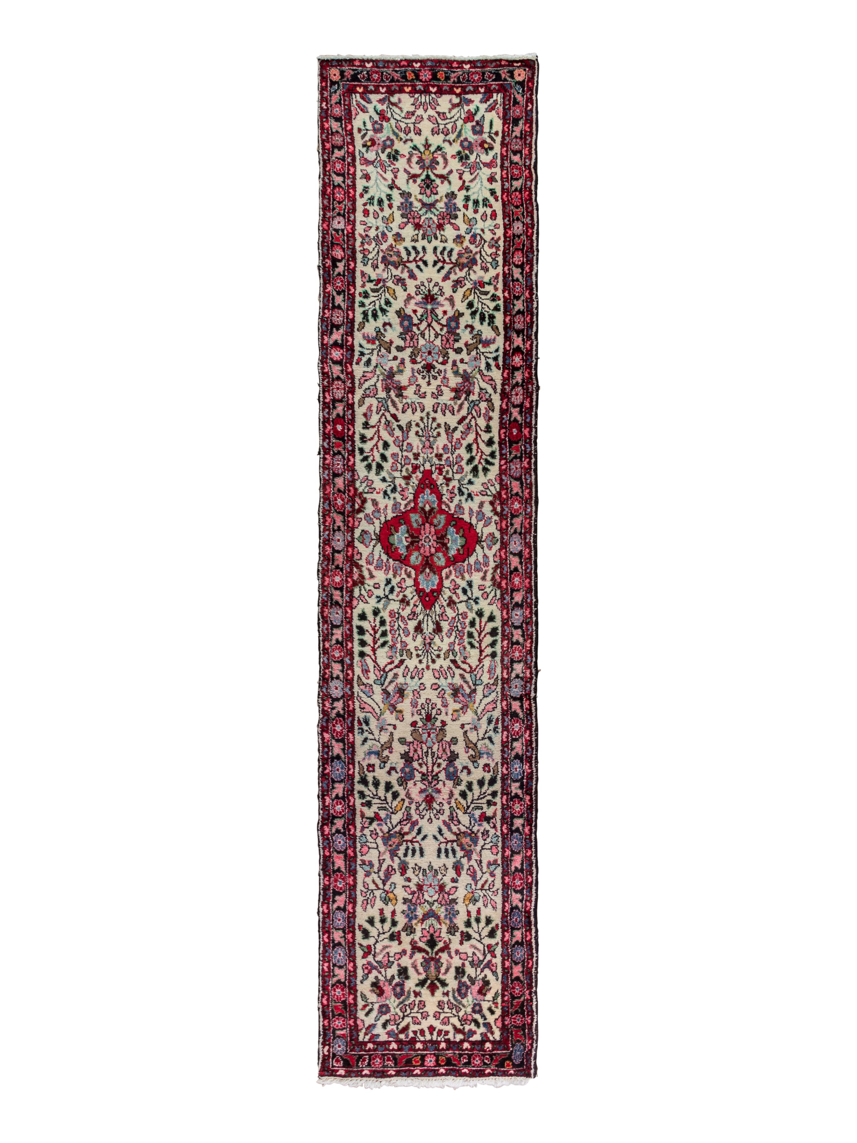 A Dergazine Wool Runner