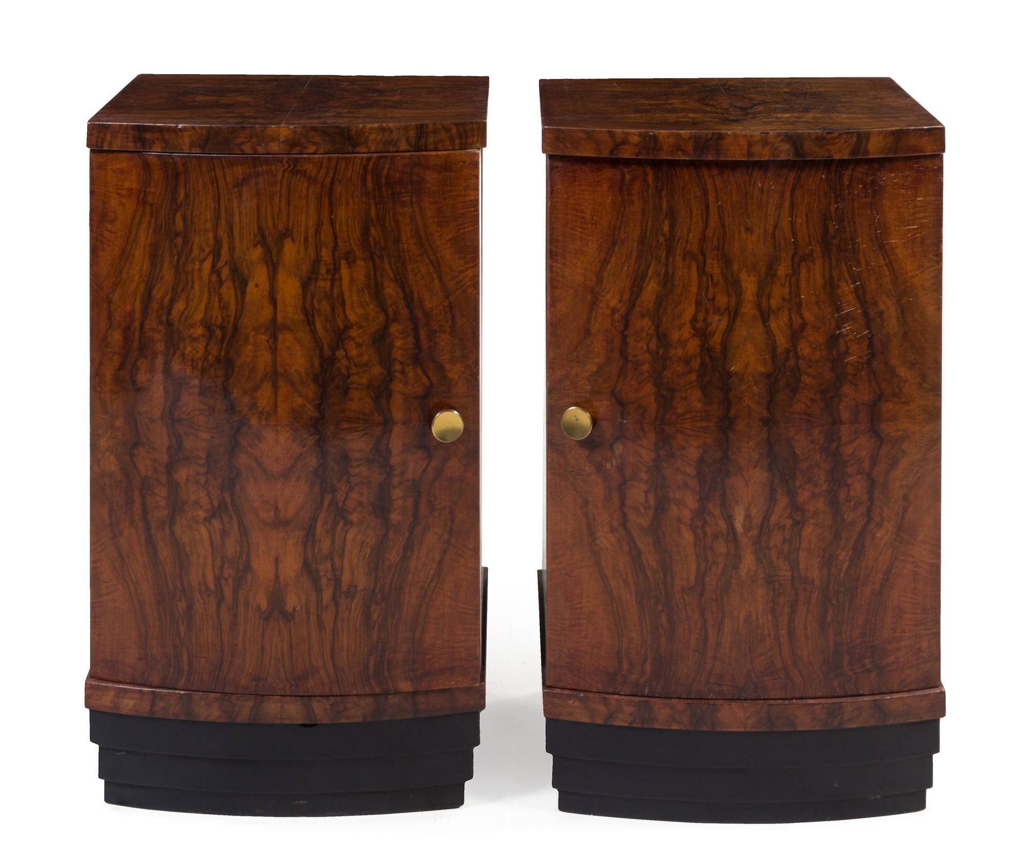 Art Deco, FRANCE, 1930s, a pair of burl walnut veneer nightstands