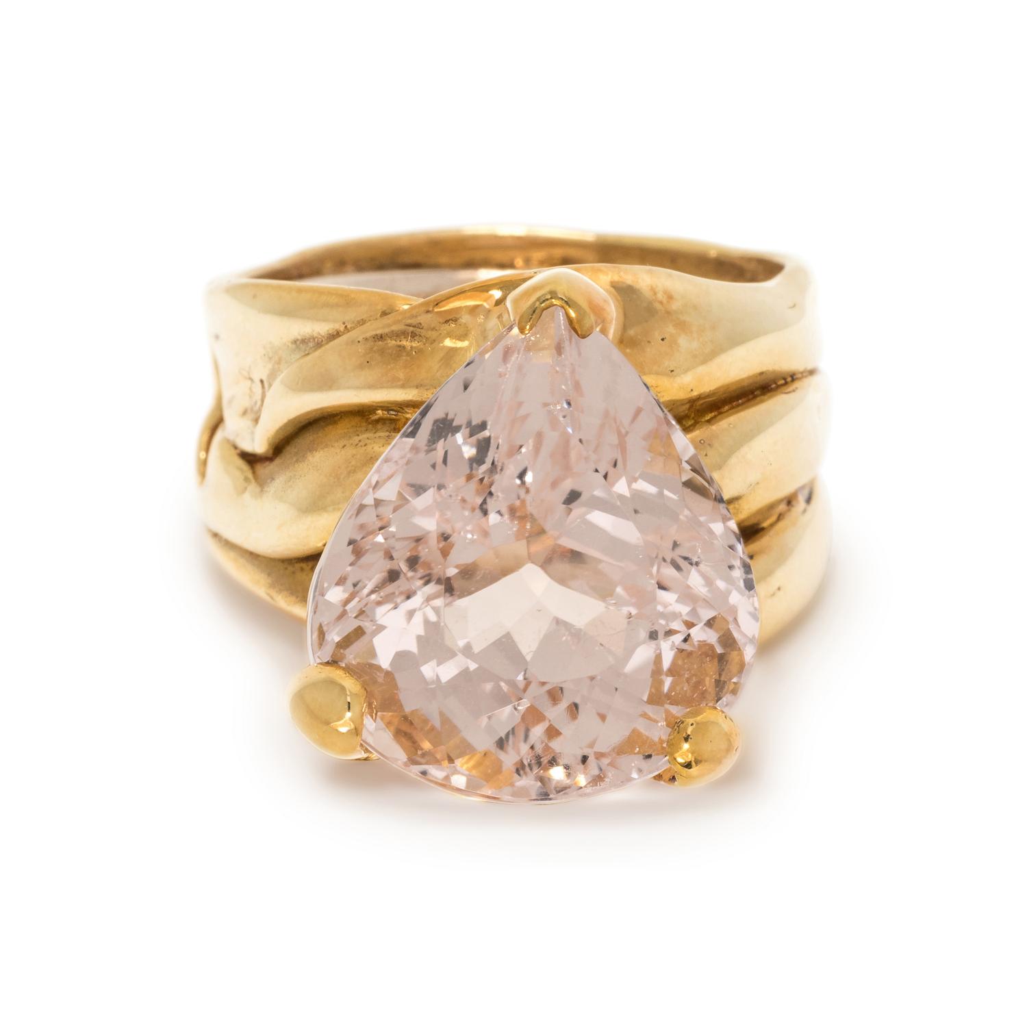 ANGELA PINTALDI, YELLOW GOLD AND MORGANITE RING