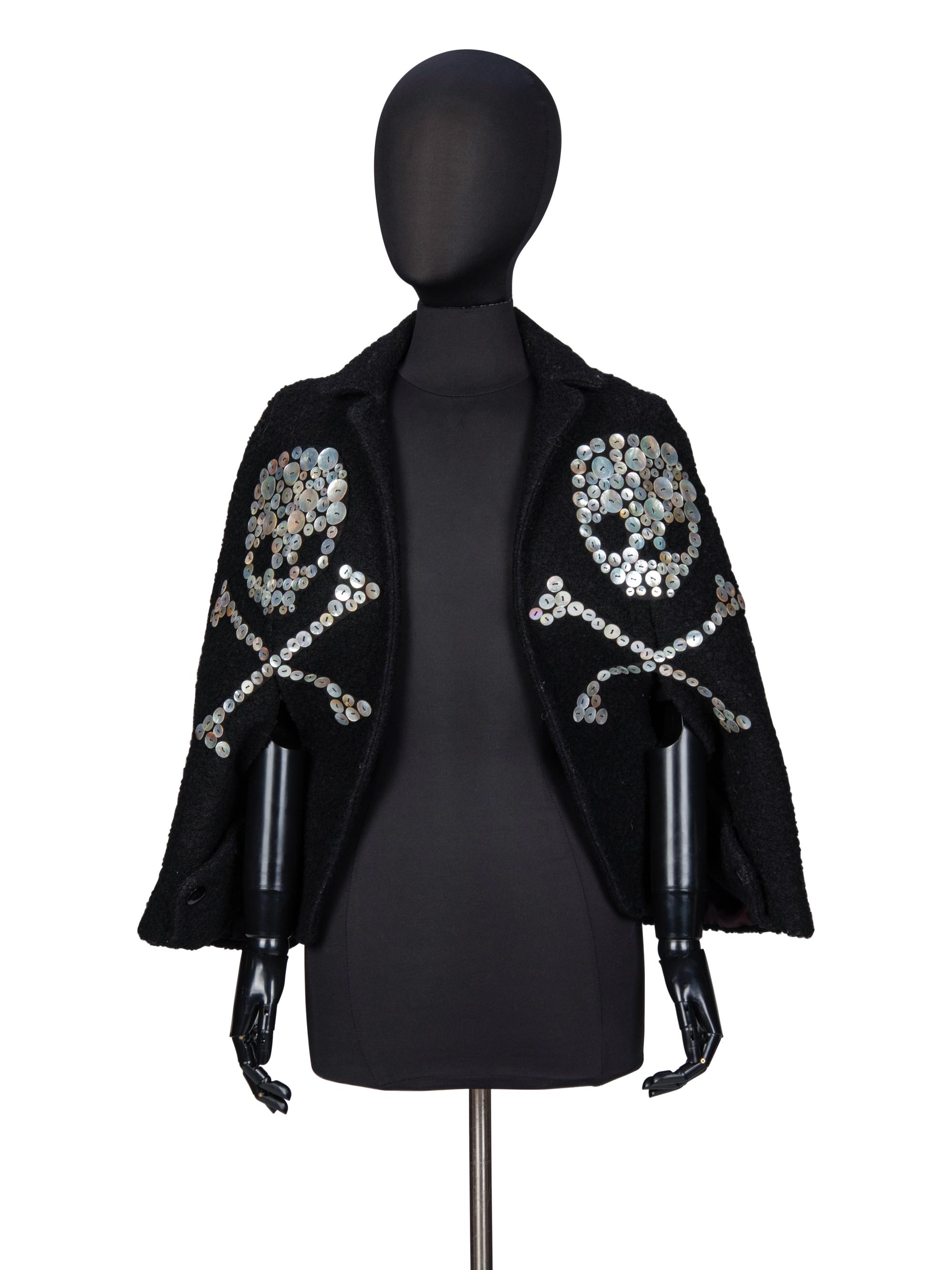 LIBERTINE, SKULL-EMBELLISHED CAPELET