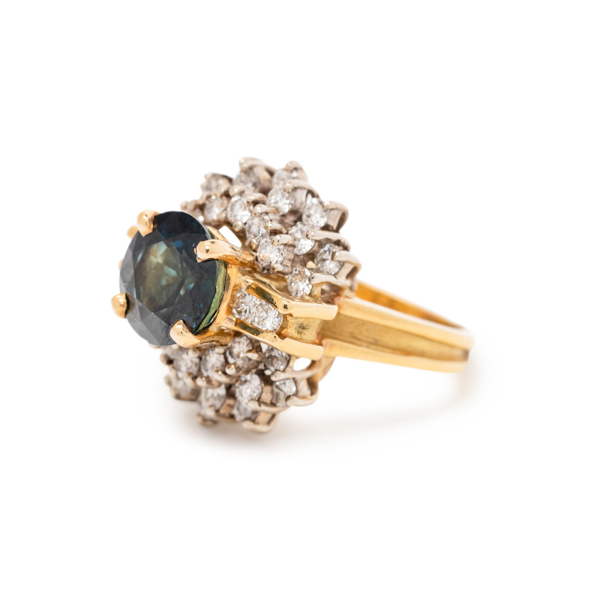SAPPHIRE AND DIAMOND RING