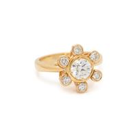 YELLOW GOLD AND DIAMOND RING