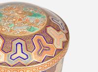 A large and impressive Japanese four-tier enameled porcelain box, Meiji/Taisho period 日本四層大瓷盒 明治或大正