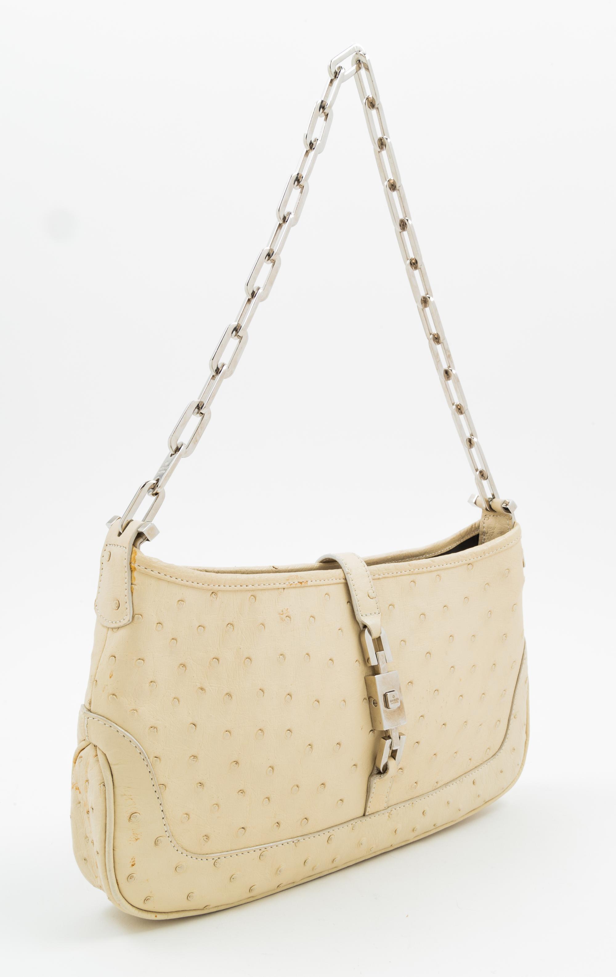 A Gucci Beige Ostrich Handbag, 10" x 5.5" x 1.5"; Strap drop: 10.