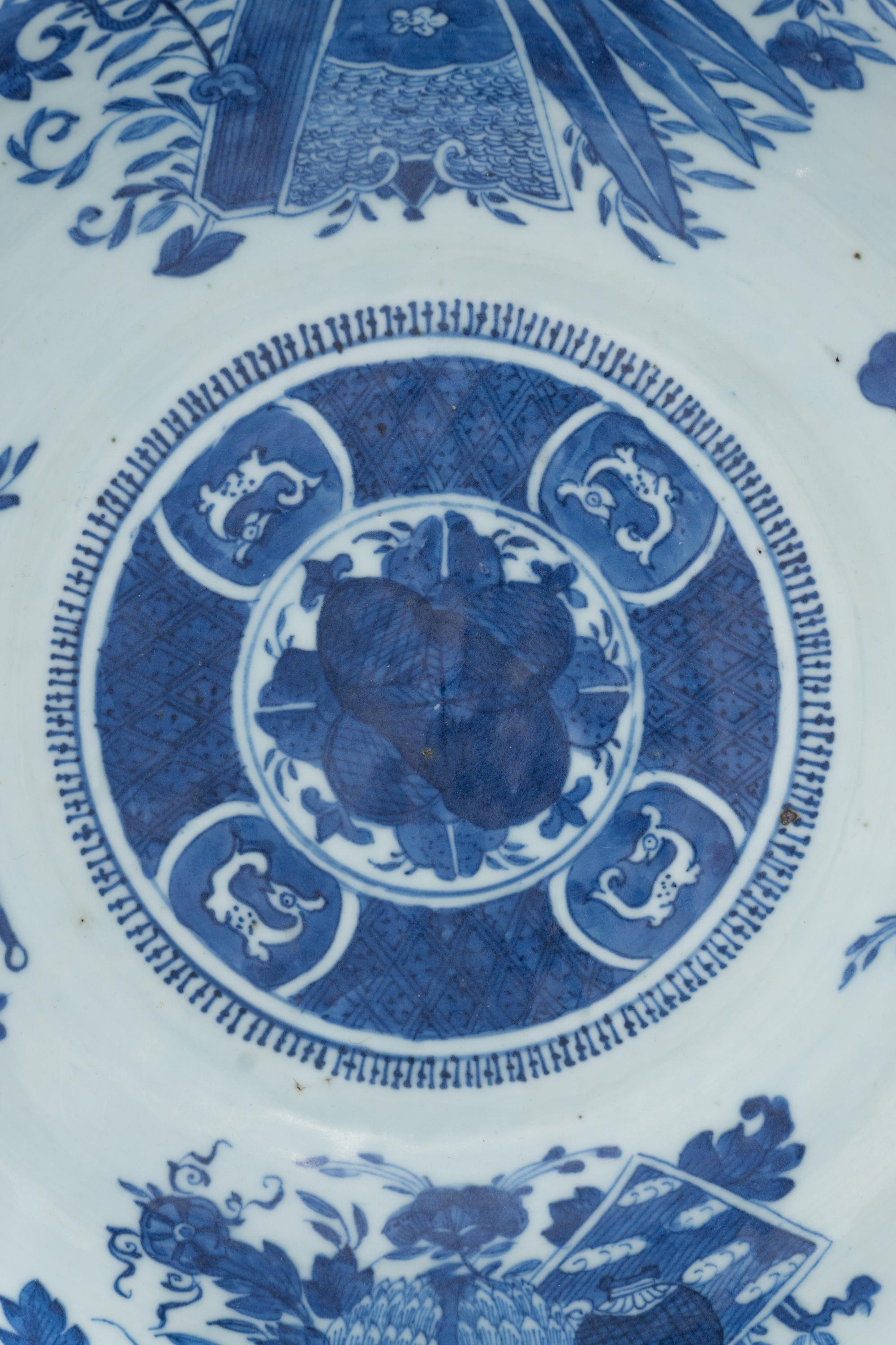 A Chinese Export Blue 'Fitzhugh' Porcelain Basin