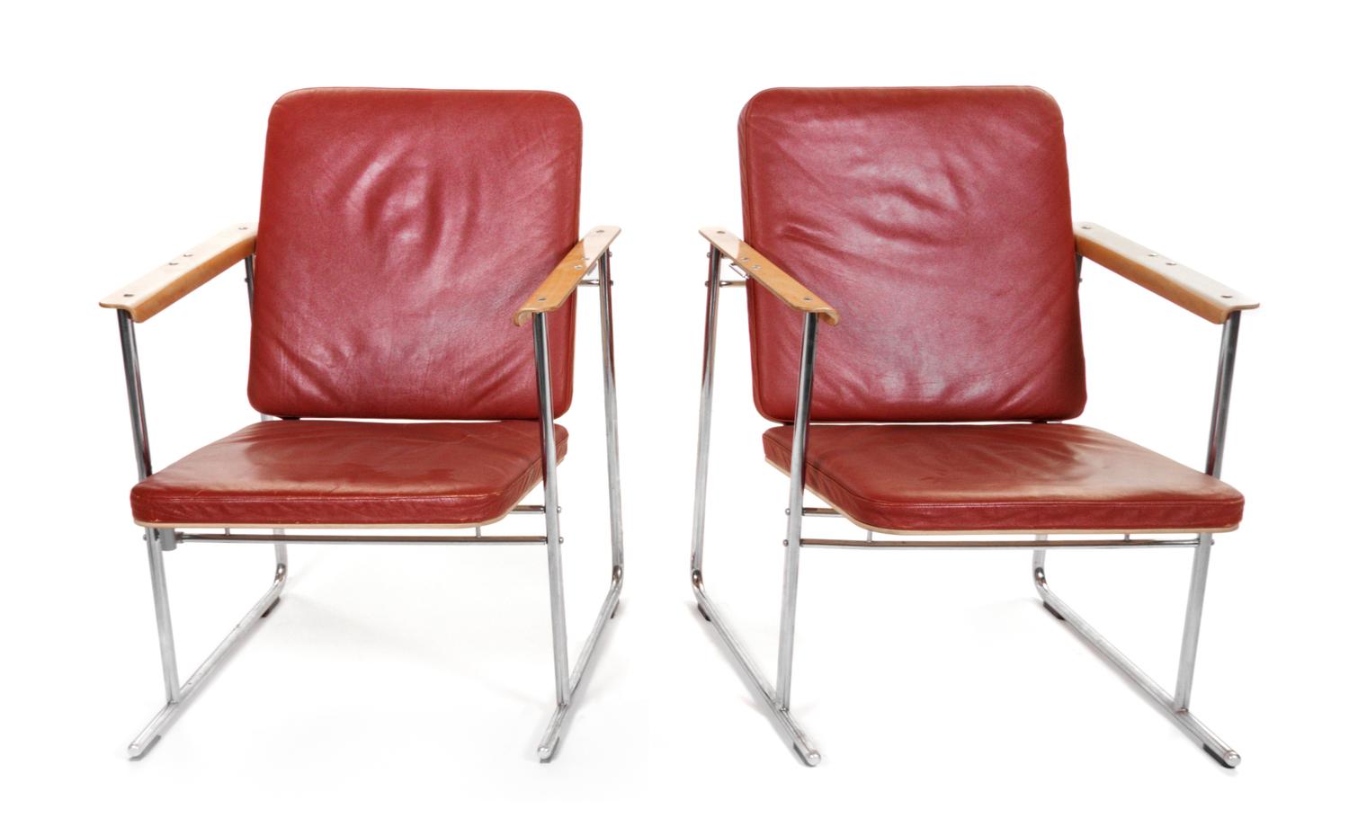 Pair of Skalla Lounge Chairs Avarte, Finland