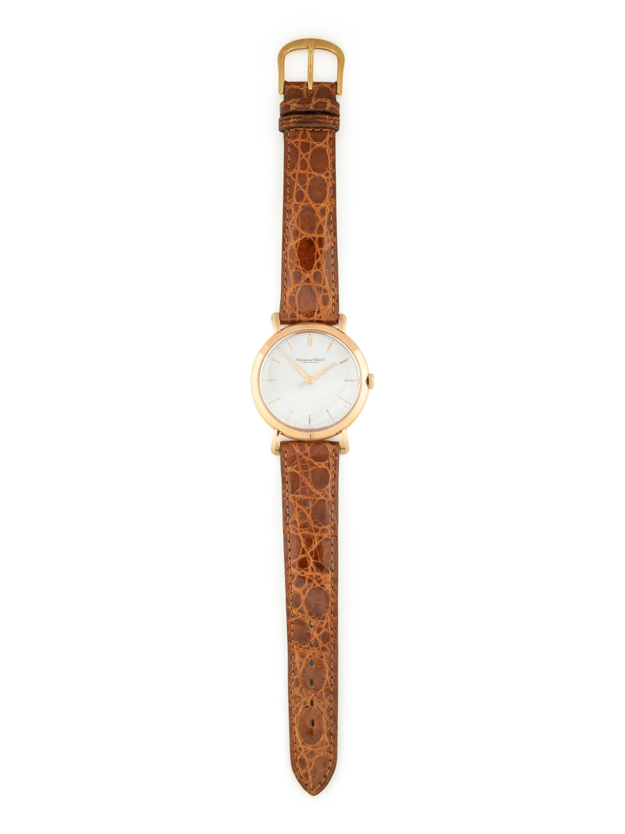 IWC, 18K YELLOW GOLD WATCH WITH FLARED LUGS