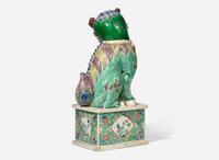 A large Chinese famille verte-glazed Buddhist lion and cub, Kangxi period 素三彩少獅太獅 清 康熙