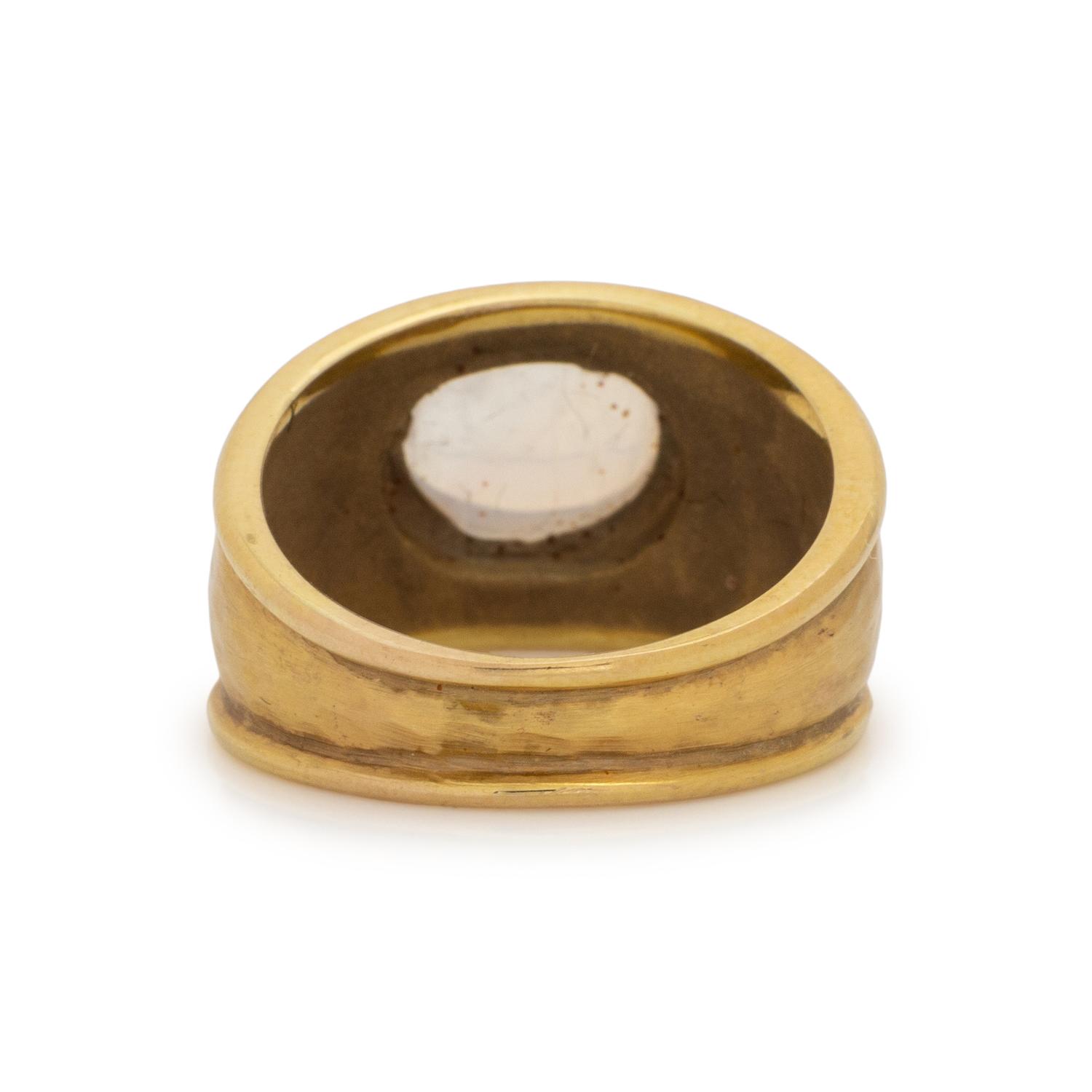 YELLOW GOLD AND MOONSTONE PENDANT/BROOCH AND RING