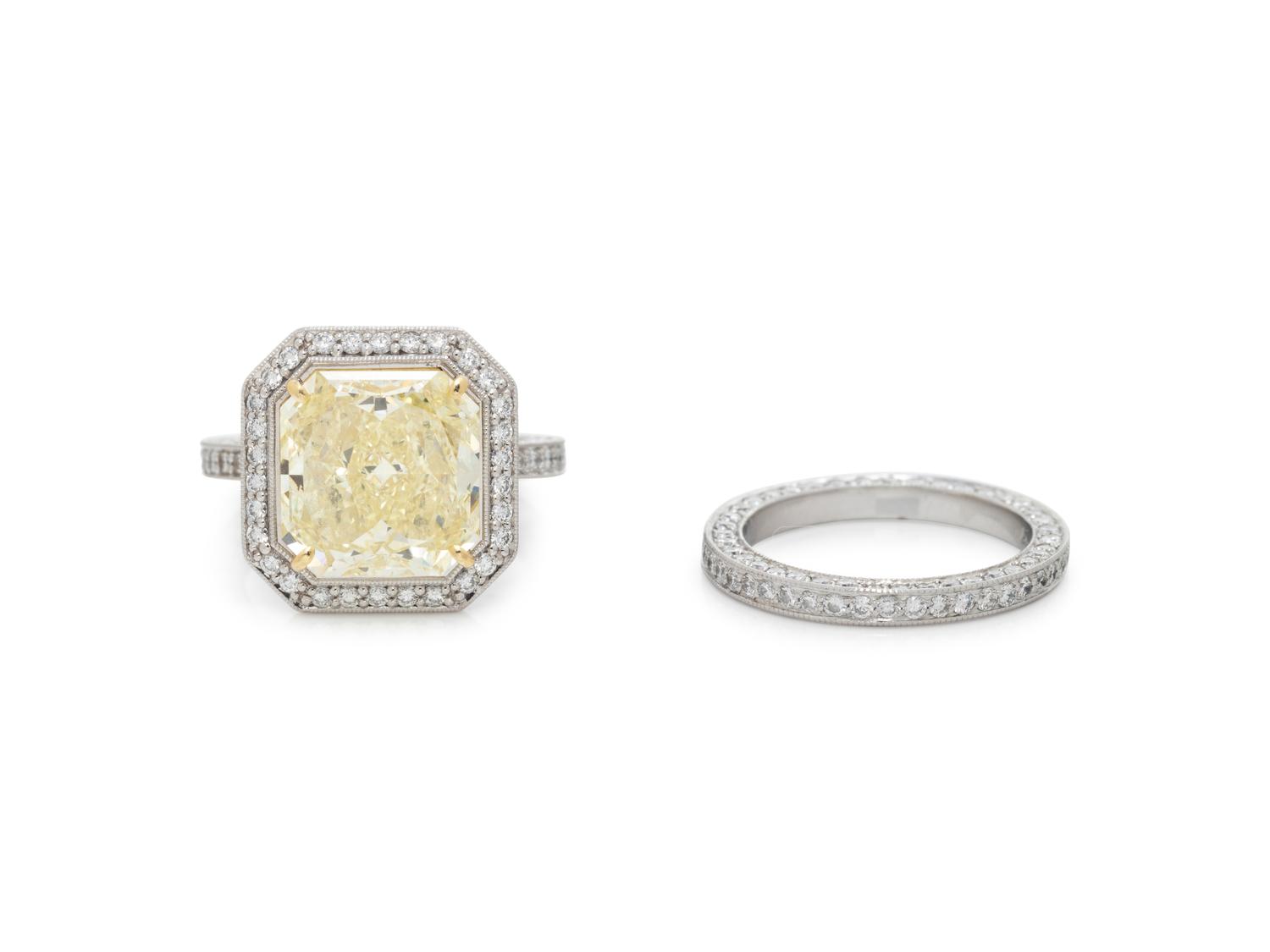 FANCY YELLOW DIAMOND AND DIAMOND RING SET