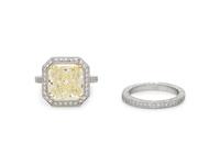 FANCY YELLOW DIAMOND AND DIAMOND RING SET