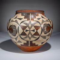 Acoma Polychrome Pottery Jar