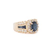 SAPPHIRE AND DIAMOND RING