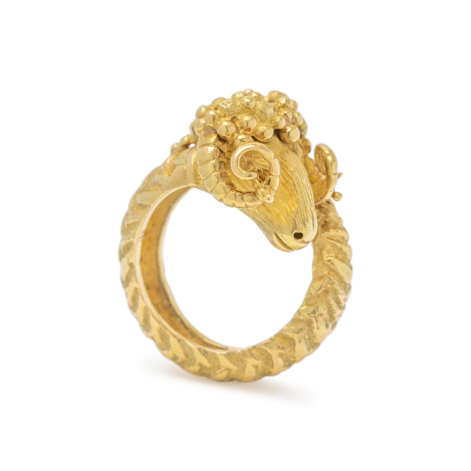 FRENCH, YELLOW GOLD RAM'S HEAD RING