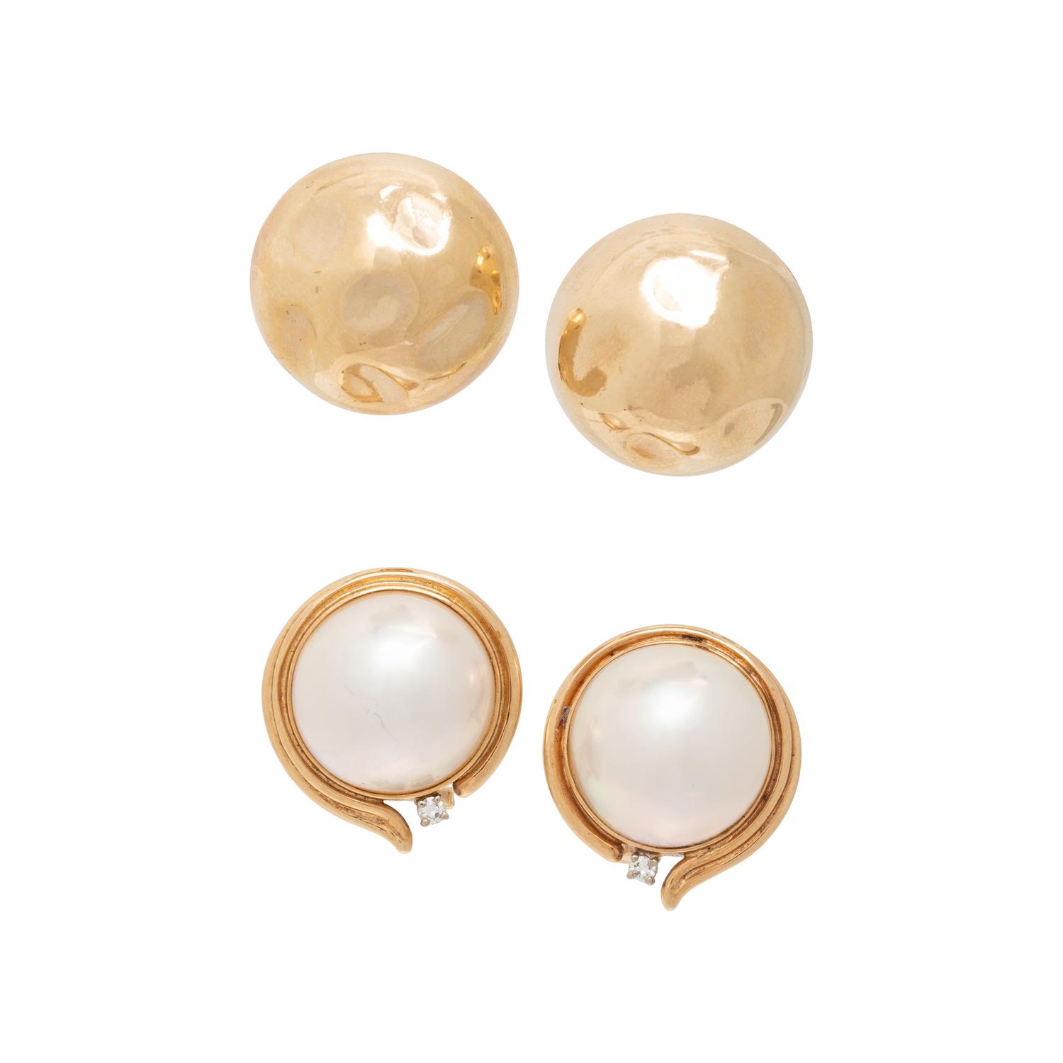 TWO PAIRS OF EARRINGS