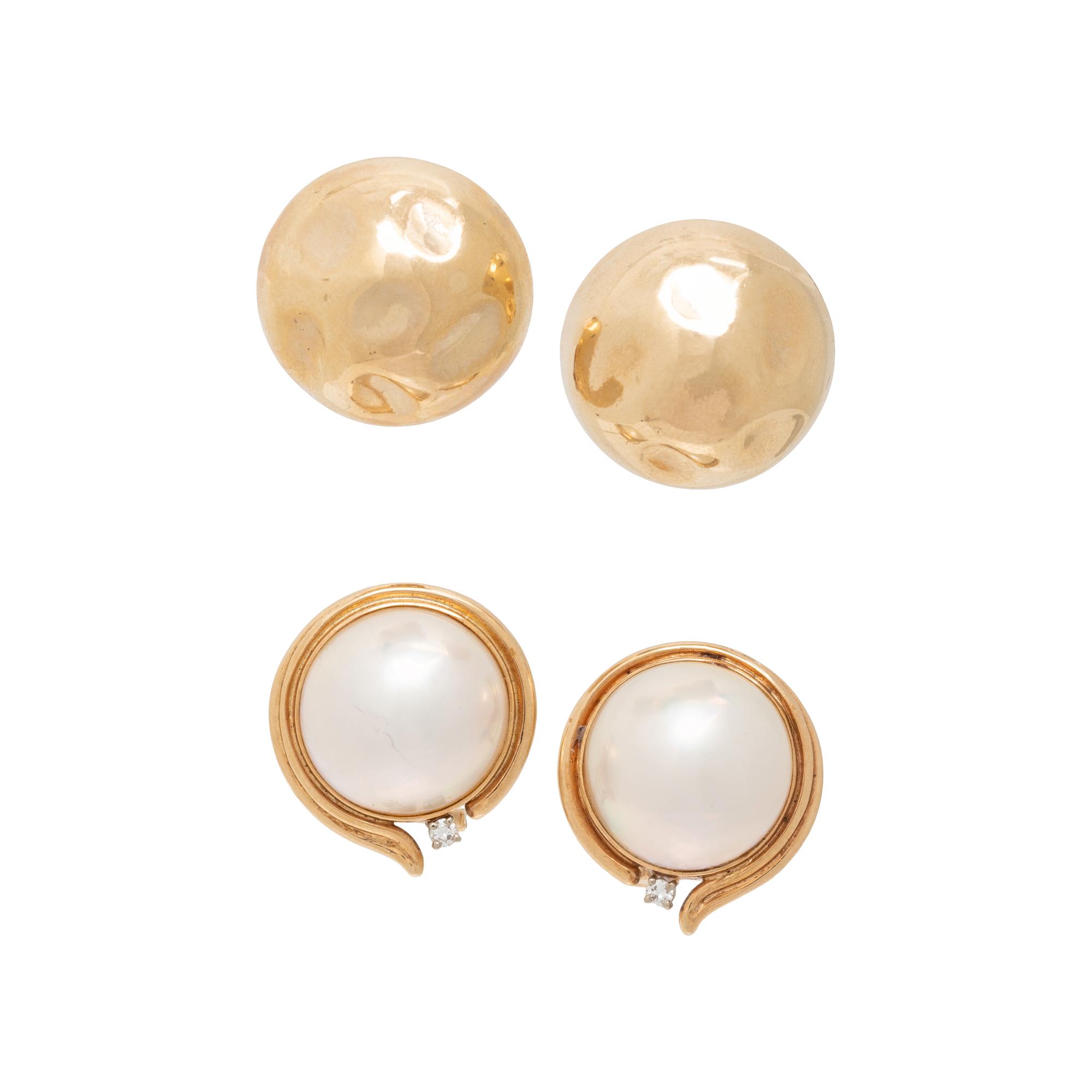 TWO PAIRS OF EARRINGS
