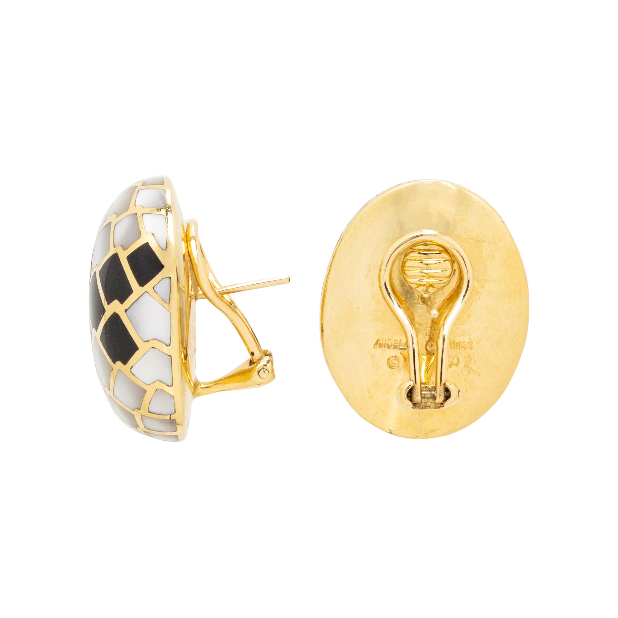 ANGELA CUMMINGS, YELLOW GOLD, BLACK JADE, AND MOTHER-OF-PEARL DEMI PARURE