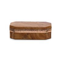 A Gold-Mounted Opaque Agate Snuff Box