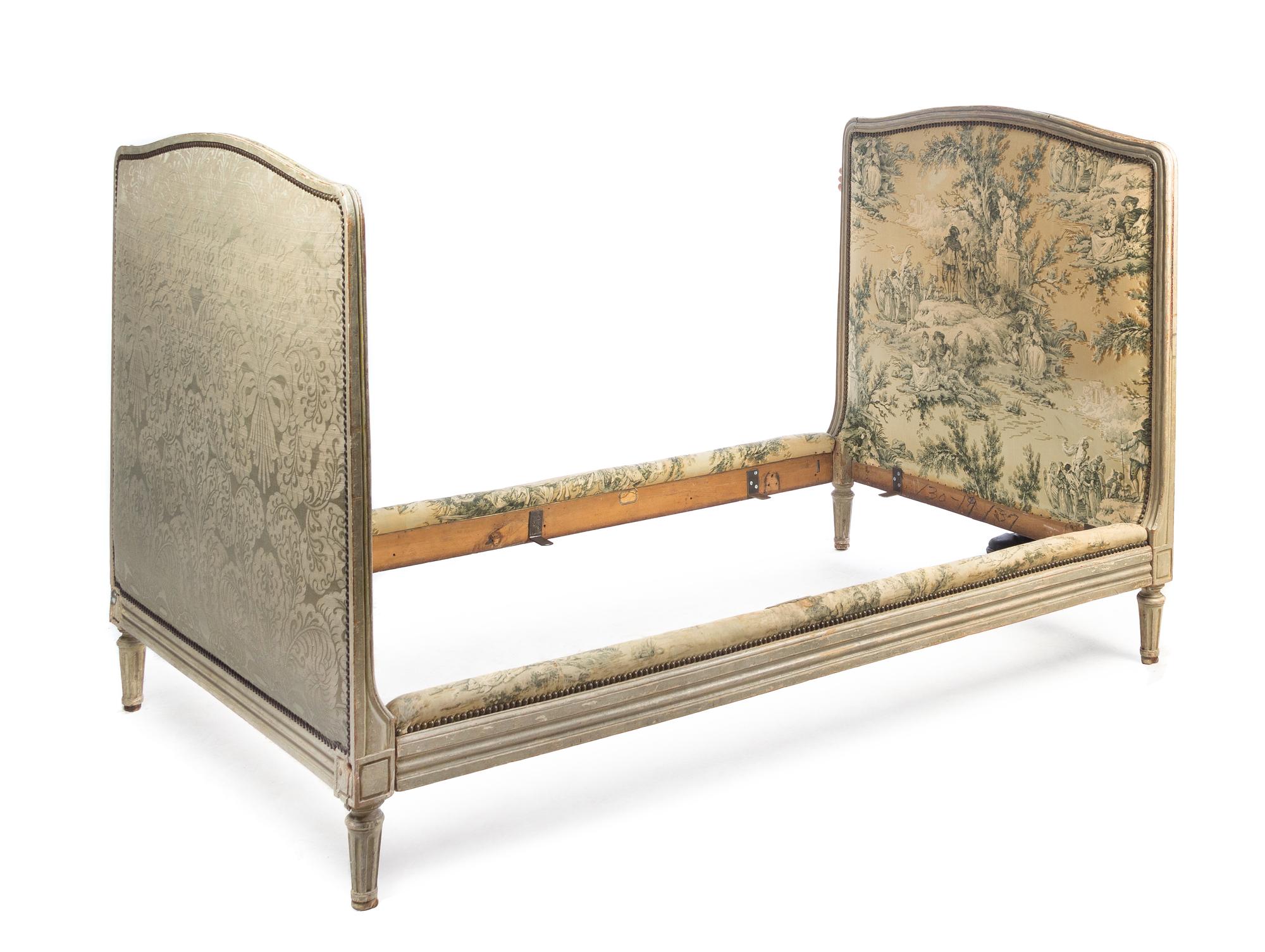 A Louis XVI Painted Daybed Height 48 x width 75 x depth 44 5/8 inches. — JEAN-BAPTISTE LELARGE, 18TH CENTURY
