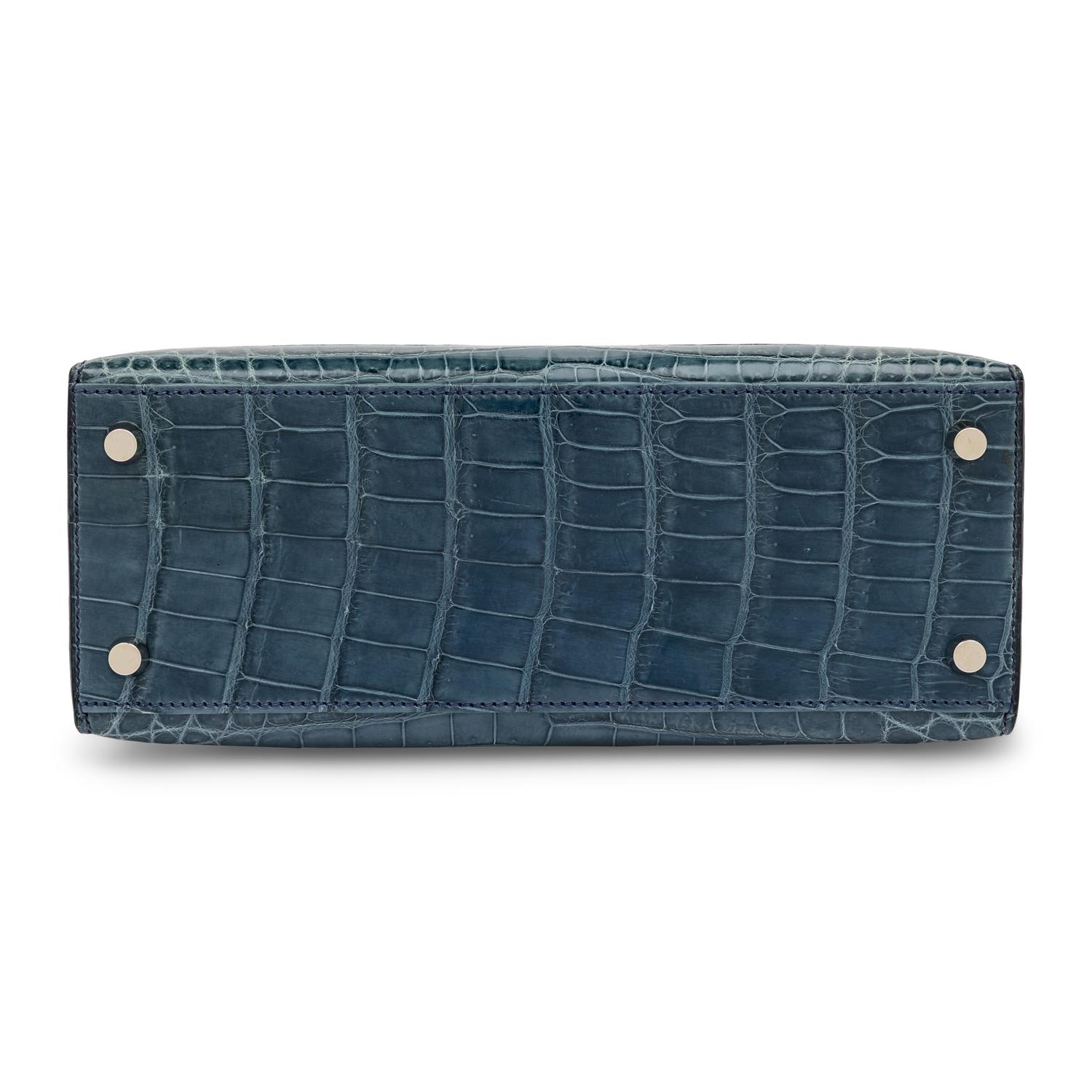 Hermès, Kelly 25 in Bleu Colvert Crocodile with Strap