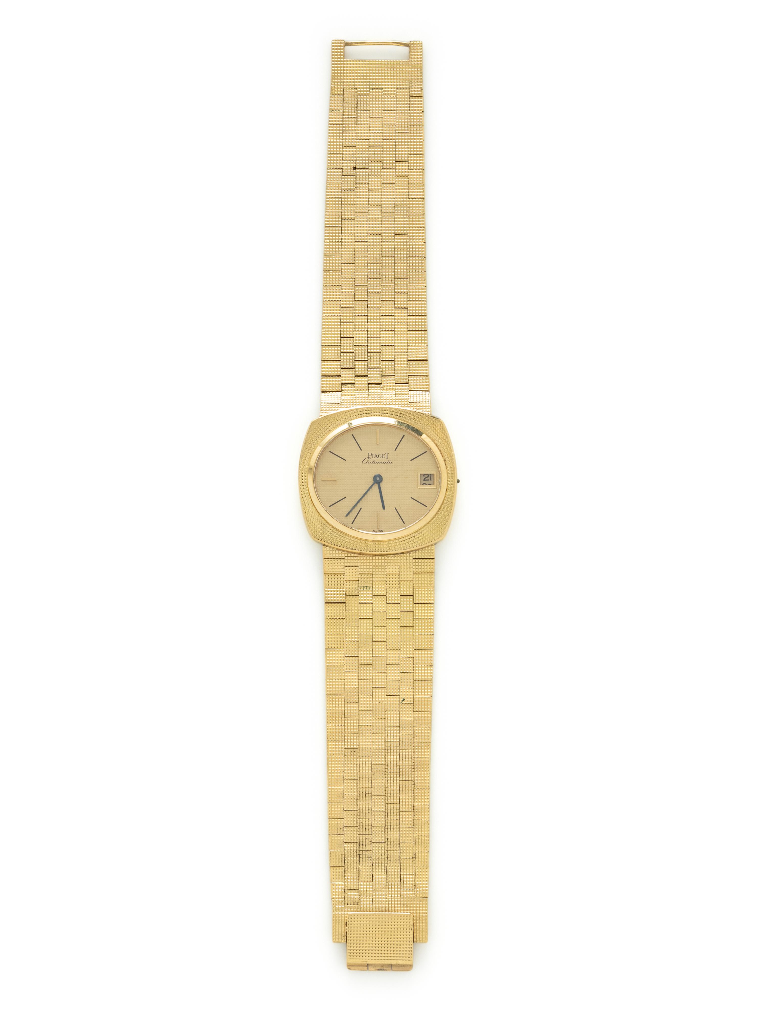PIAGET, 18K YELLOW GOLD 'HOBNAIL' WATCH