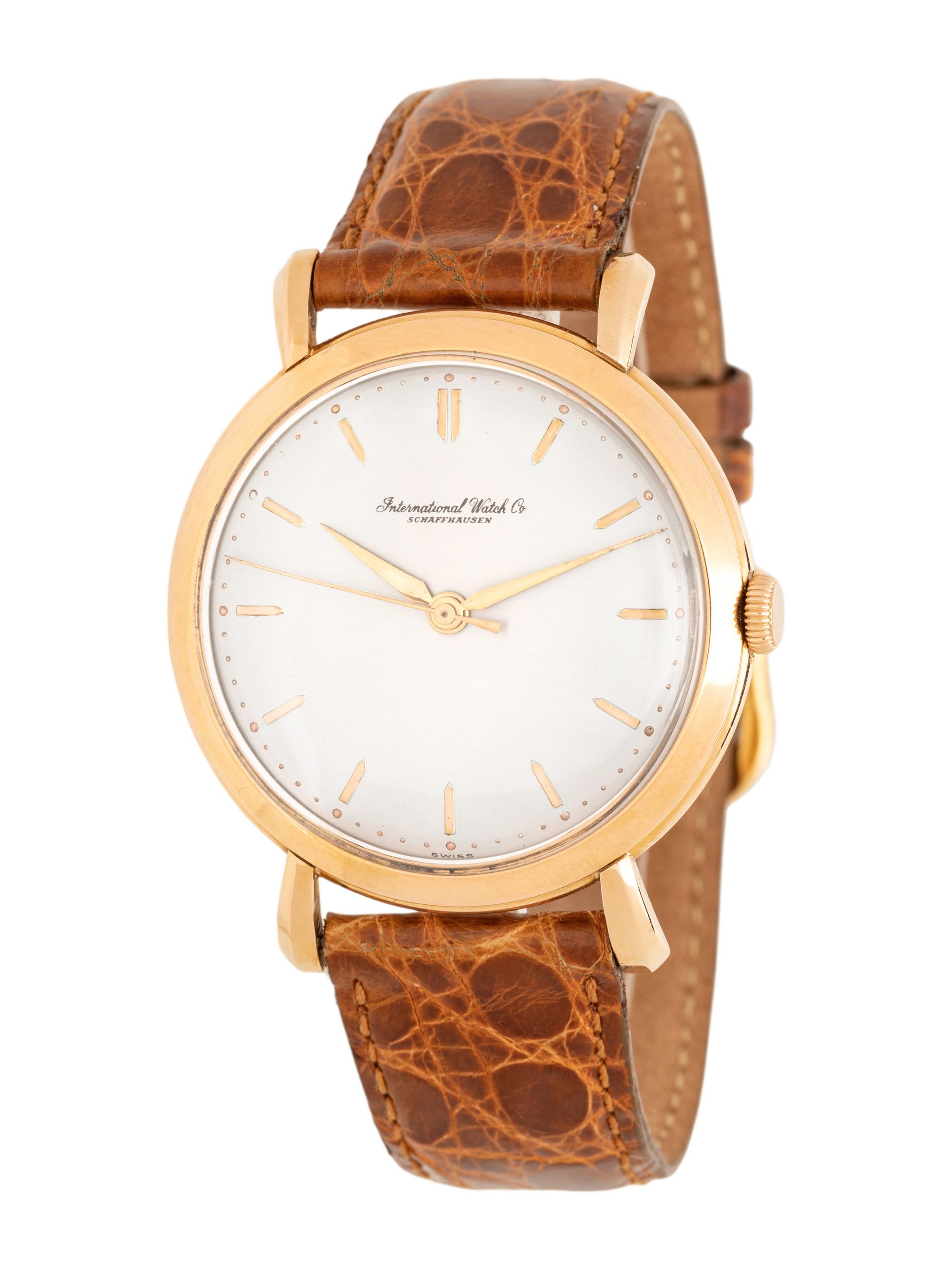 IWC, 18K YELLOW GOLD WATCH WITH FLARED LUGS