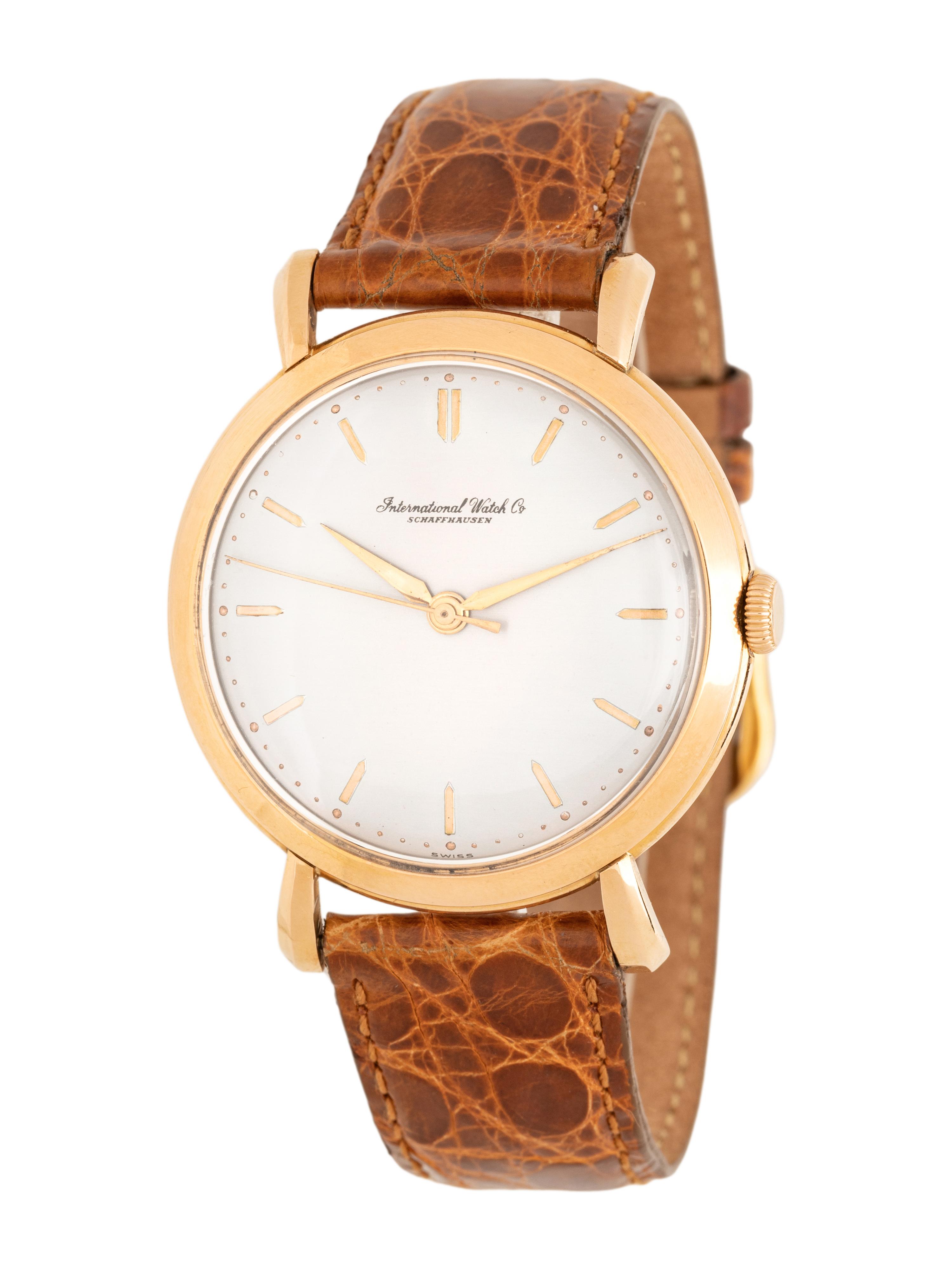 IWC, 18K YELLOW GOLD WATCH WITH FLARED LUGS