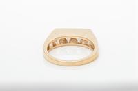 YELLOW GOLD AND DIAMOND RING