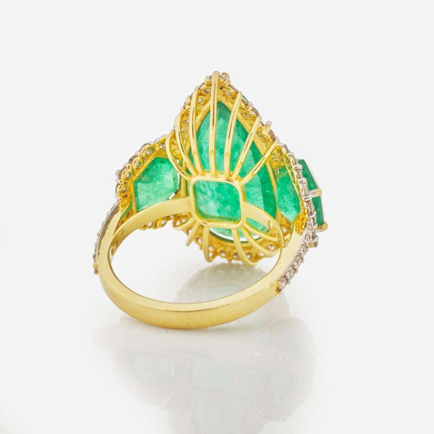 An 18K Yellow Gold, Emerald, and Diamond Ring