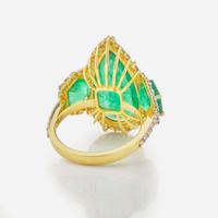 An 18K Yellow Gold, Emerald, and Diamond Ring