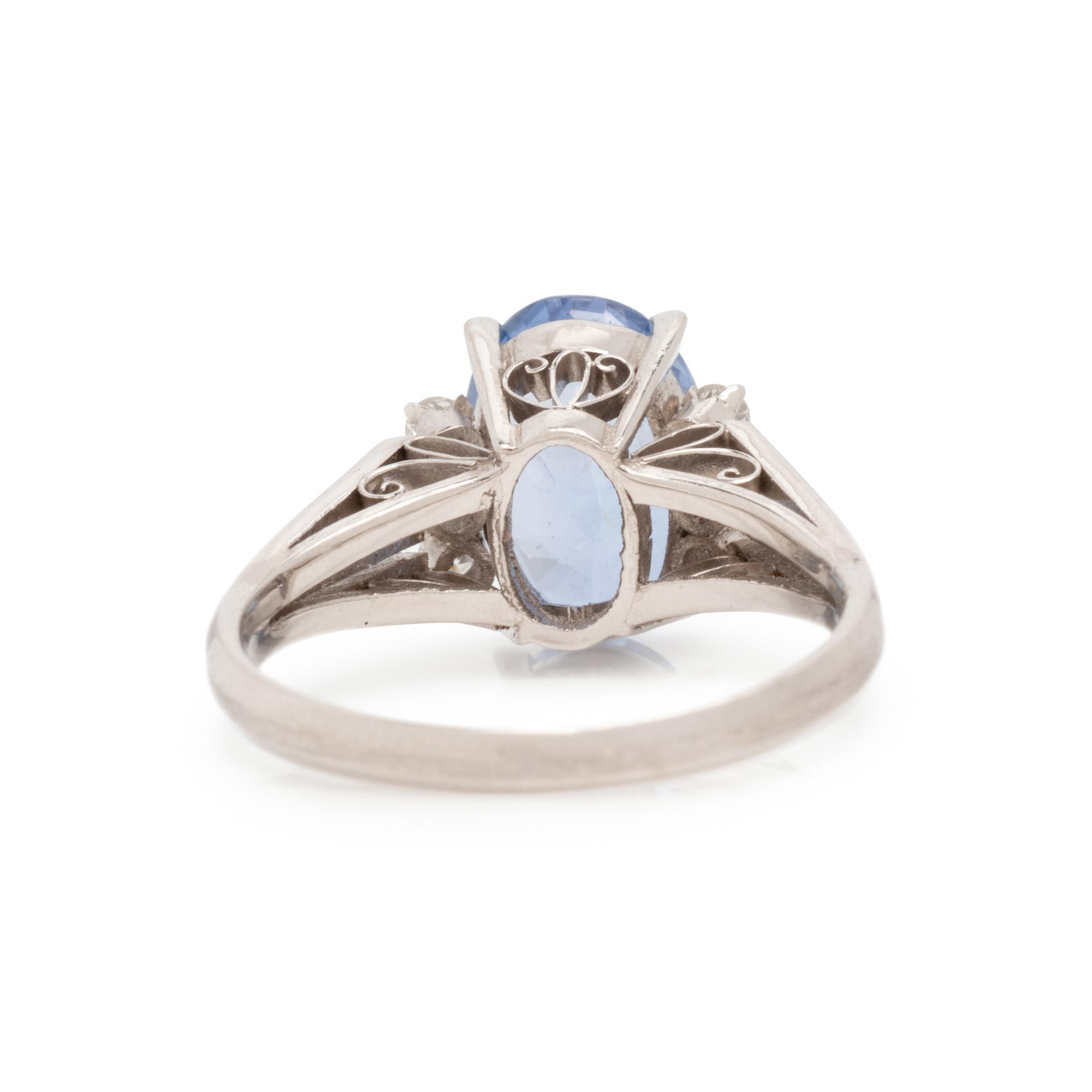 SAPPHIRE AND DIAMOND RING