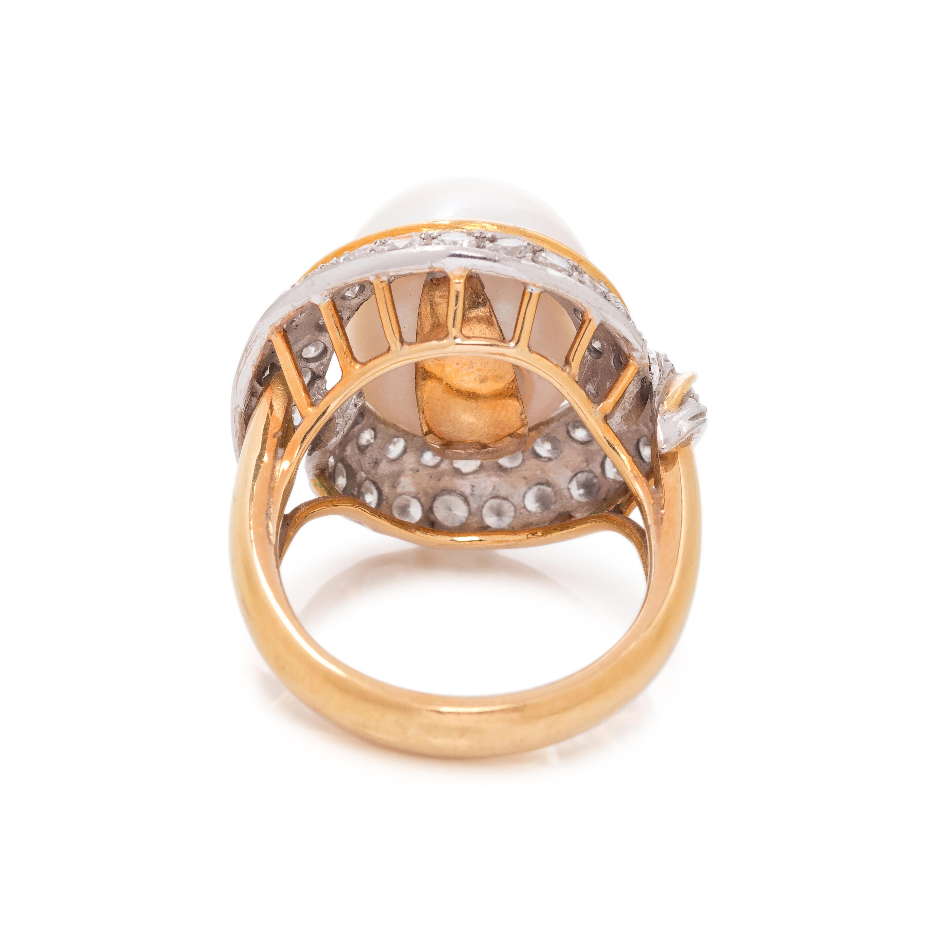 CULTURED SOUTH SEA PEARL AND DIAMOND RING