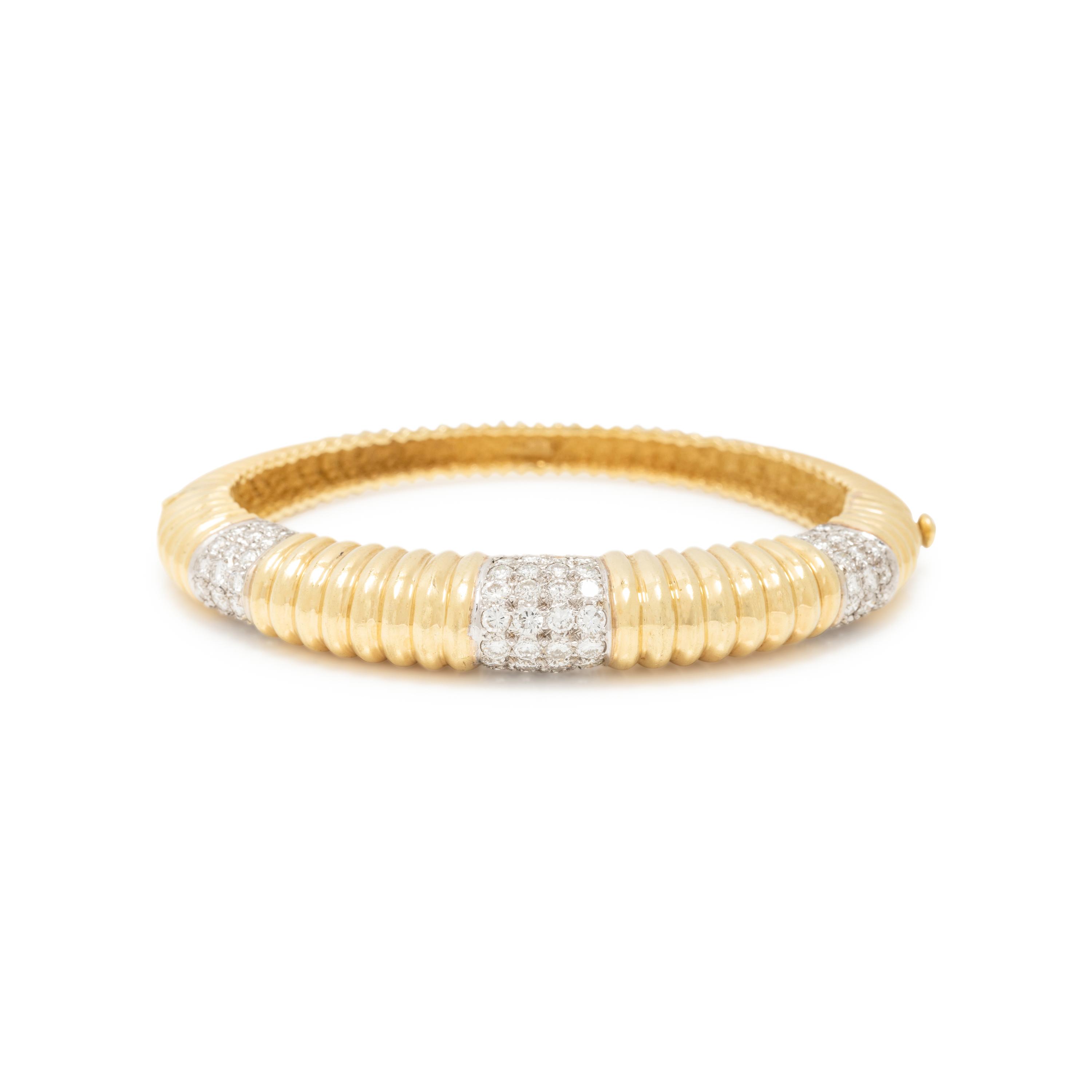 BICOLOR GOLD AND DIAMOND BANGLE BRACELET